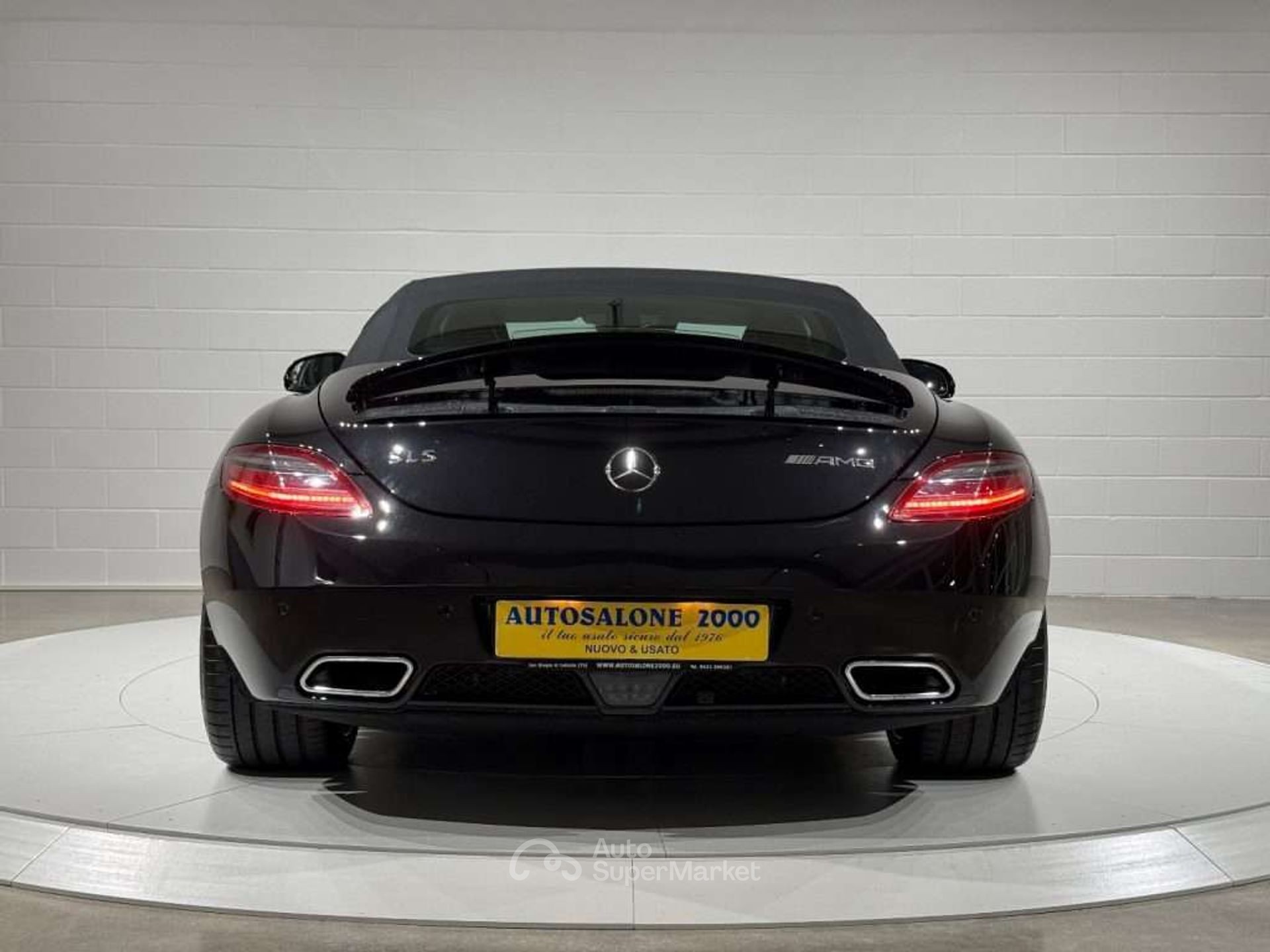 Mercedes-Benz SLS