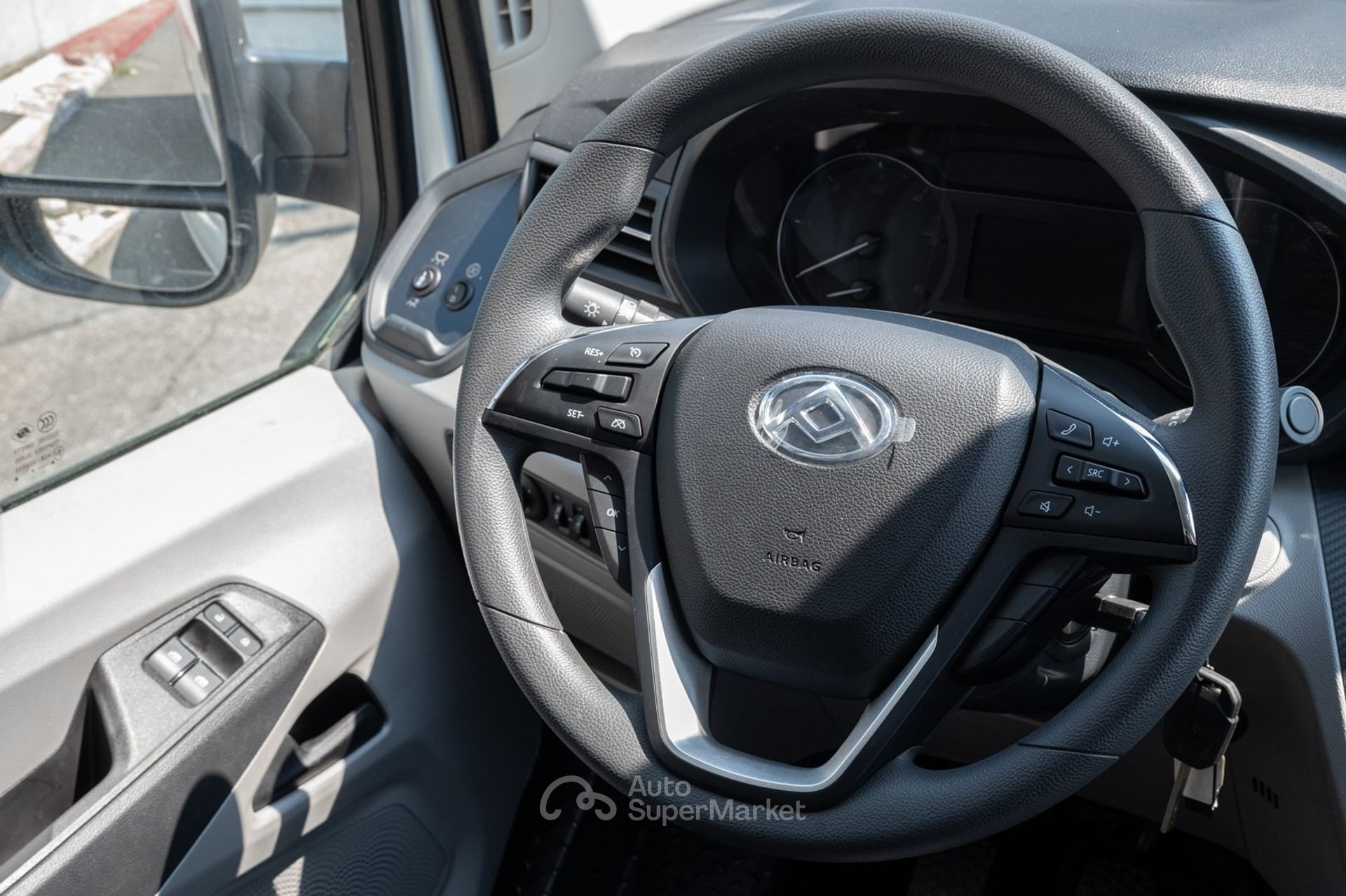 Maxus Deliver9