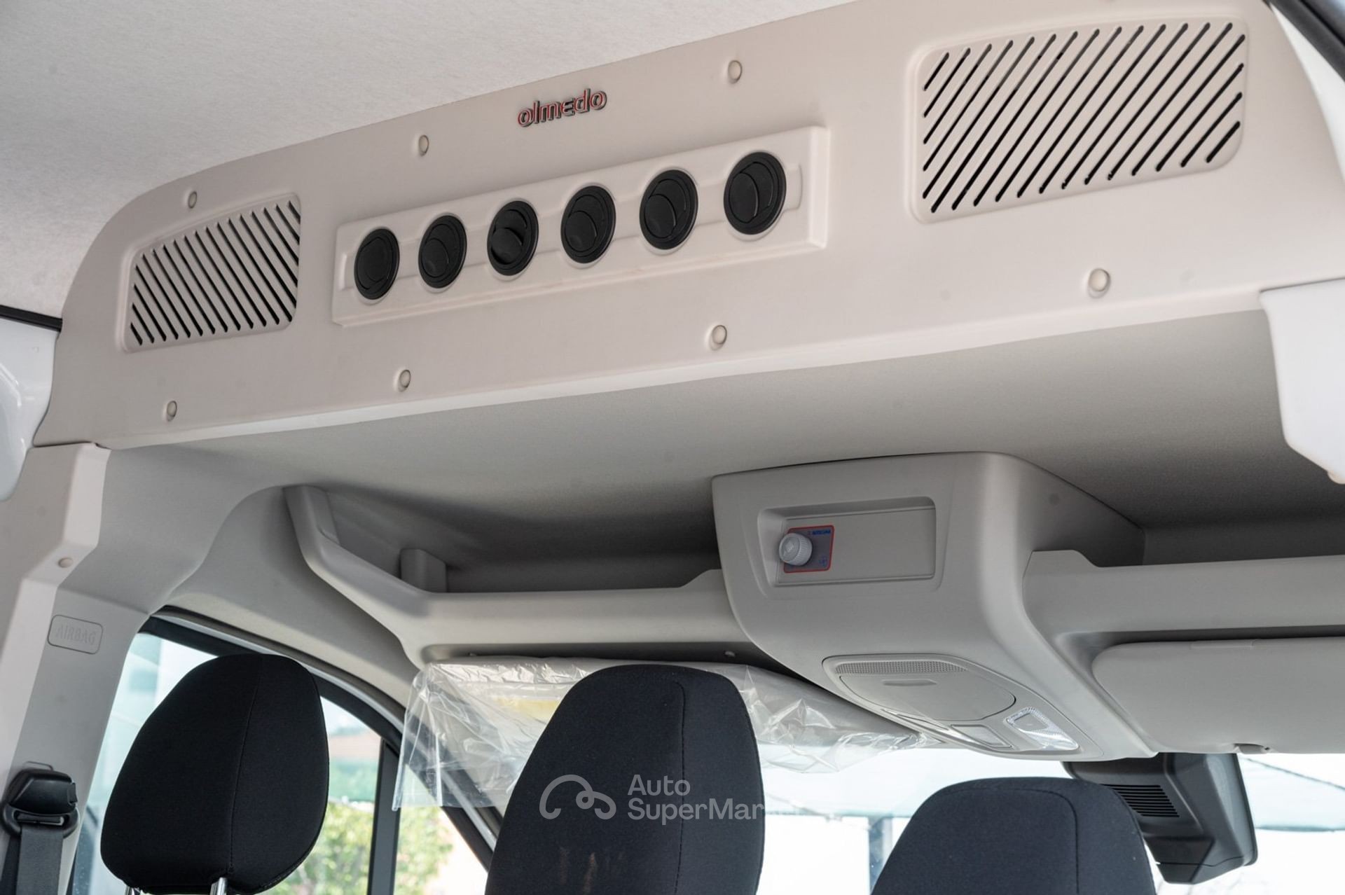 Maxus Deliver9