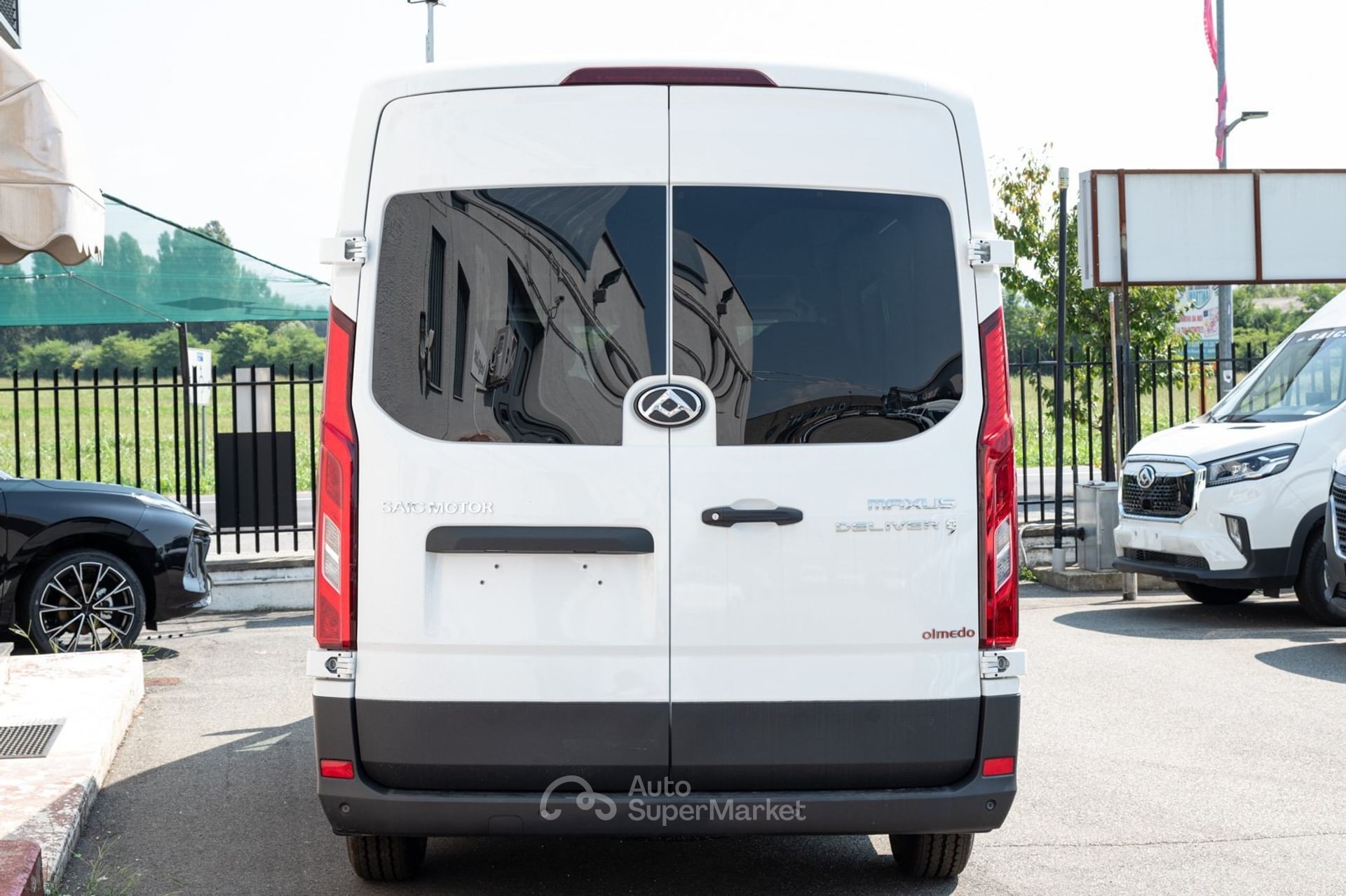 Maxus Deliver9
