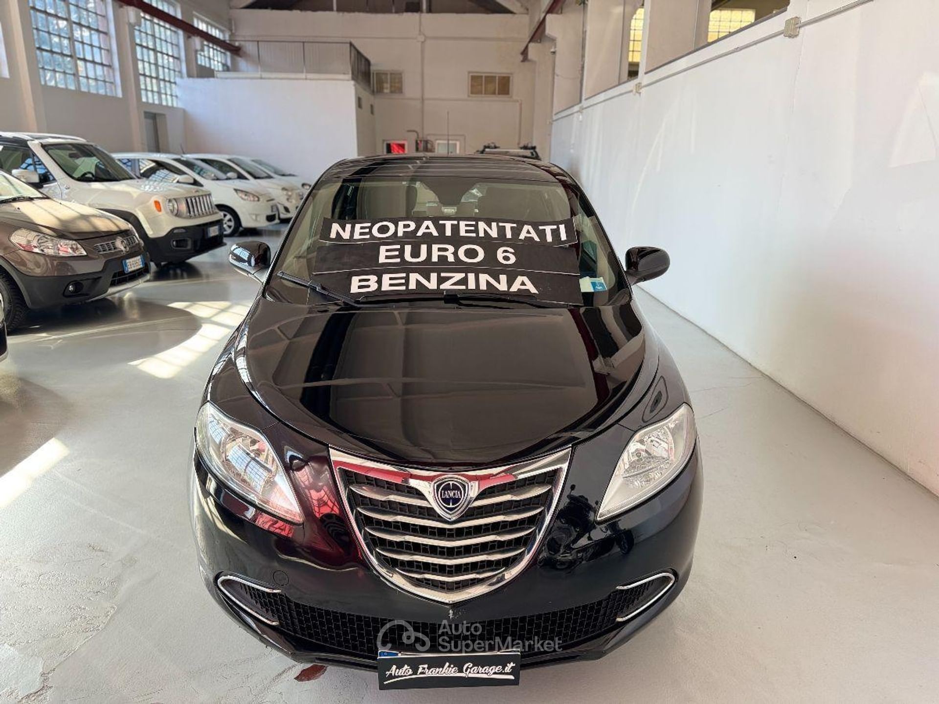 Lancia Ypsilon