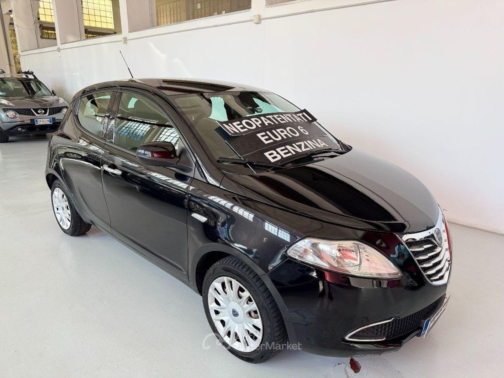Lancia Ypsilon