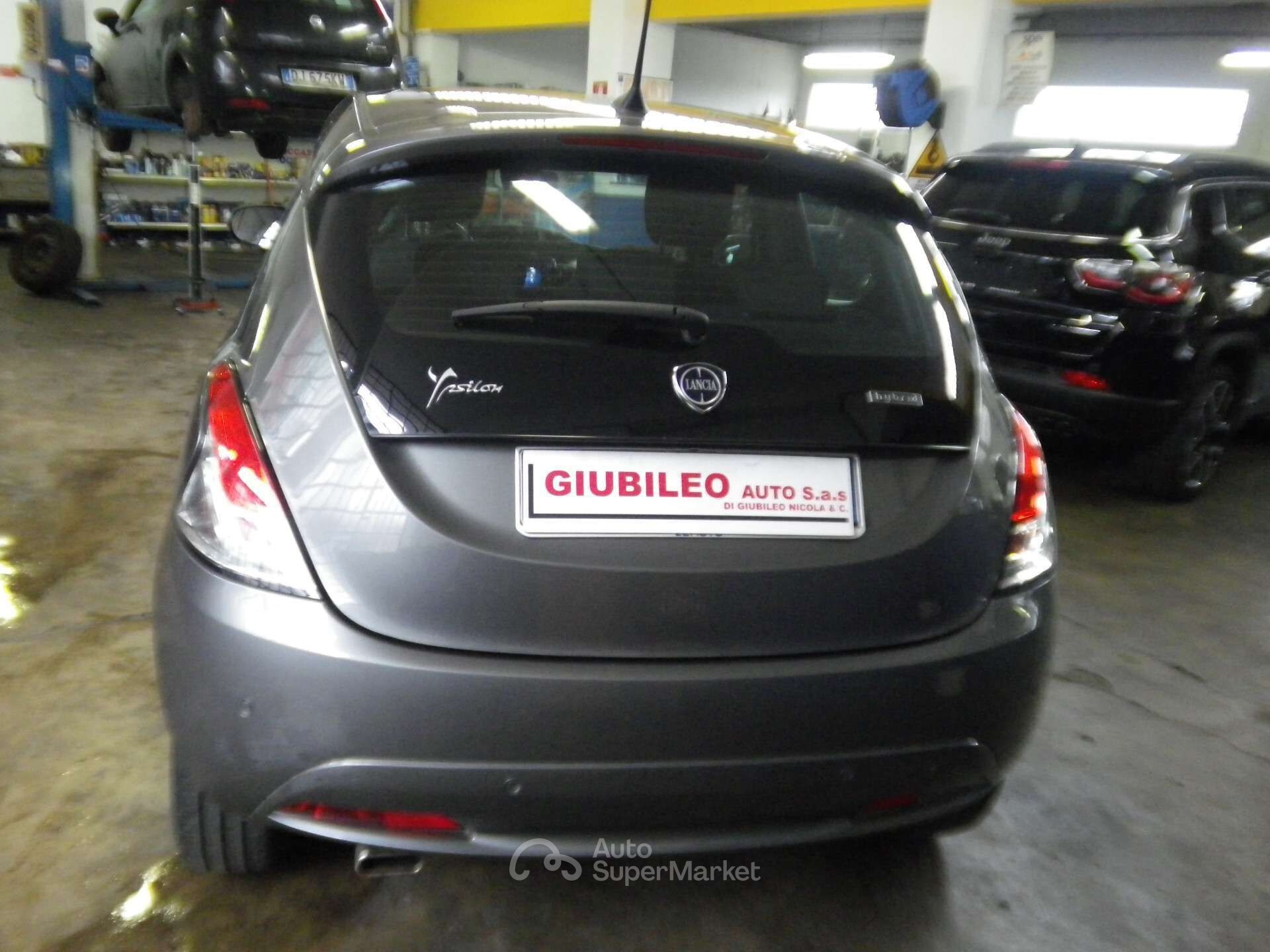 Lancia Ypsilon