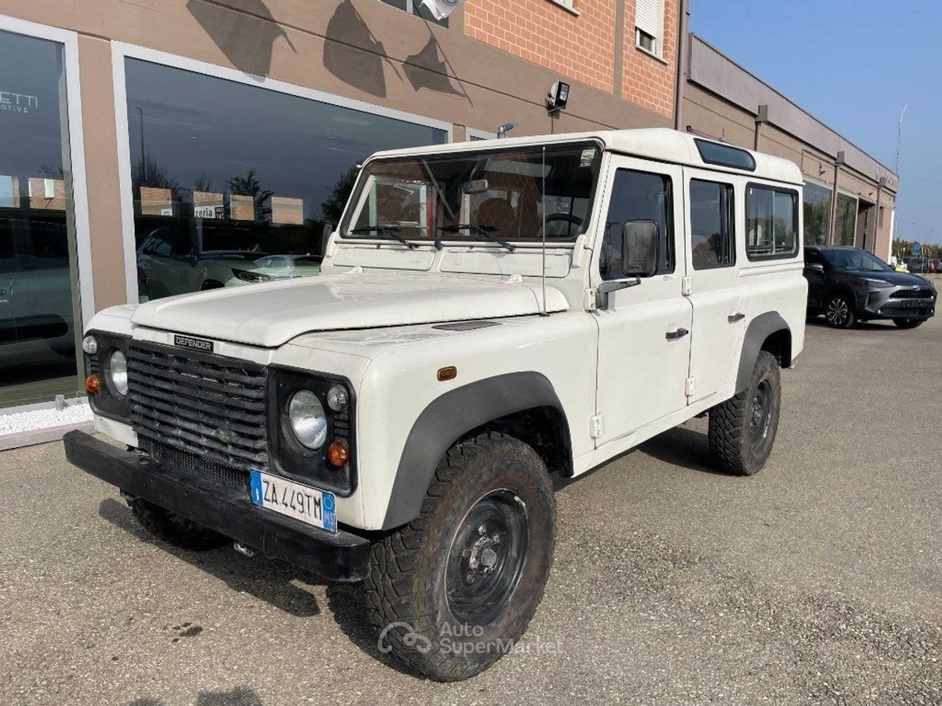 Land Rover Defender