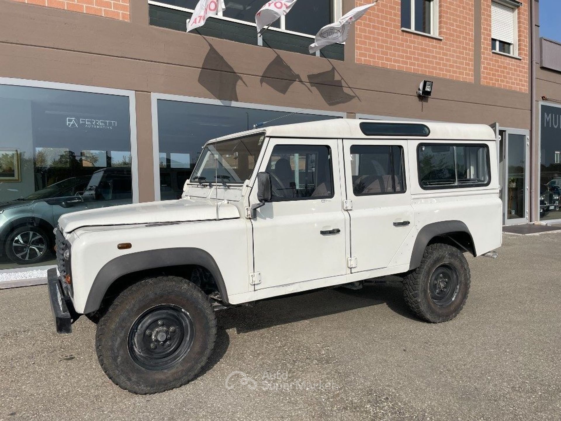Land Rover Defender