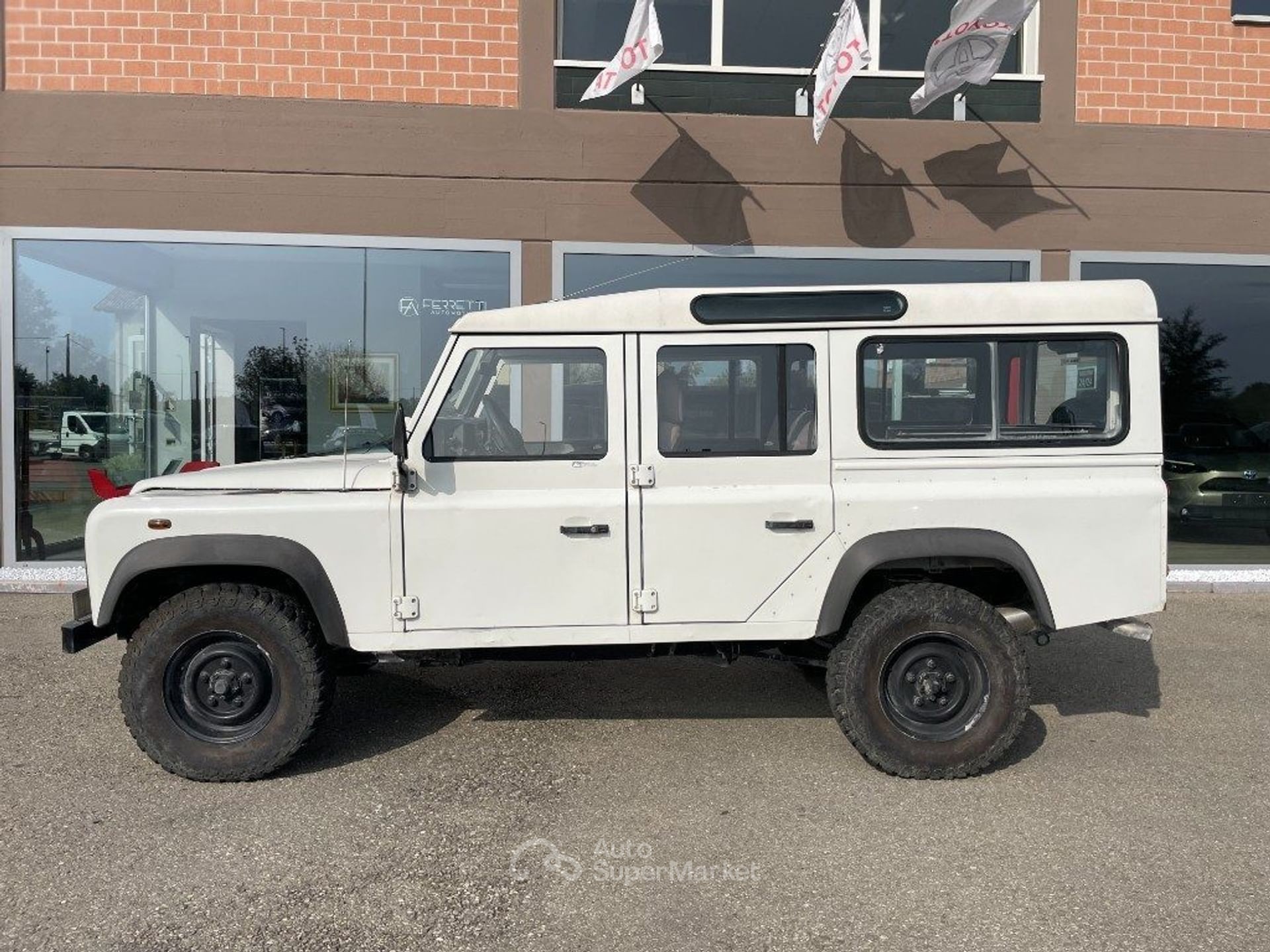 Land Rover Defender