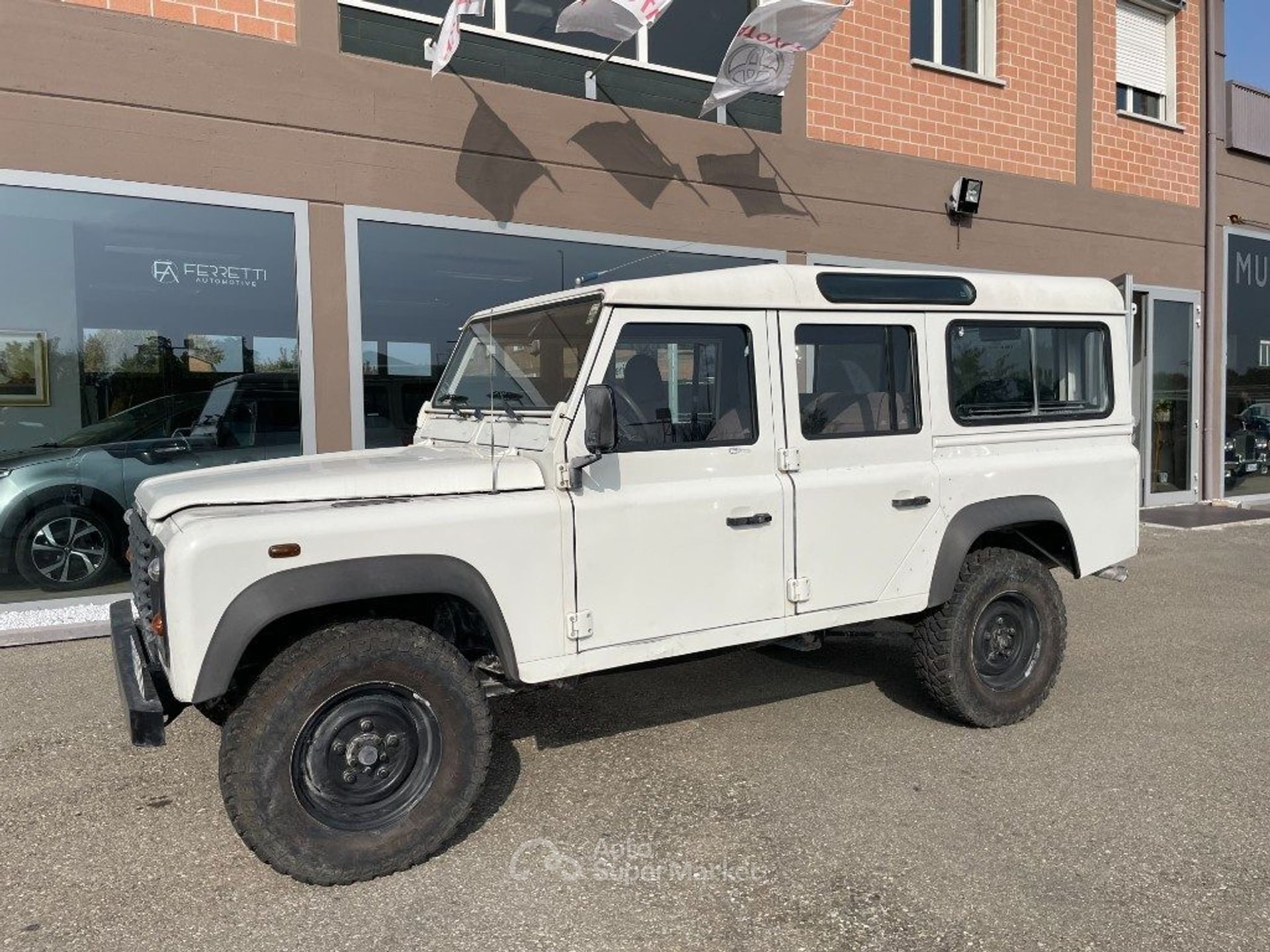 Land Rover Defender