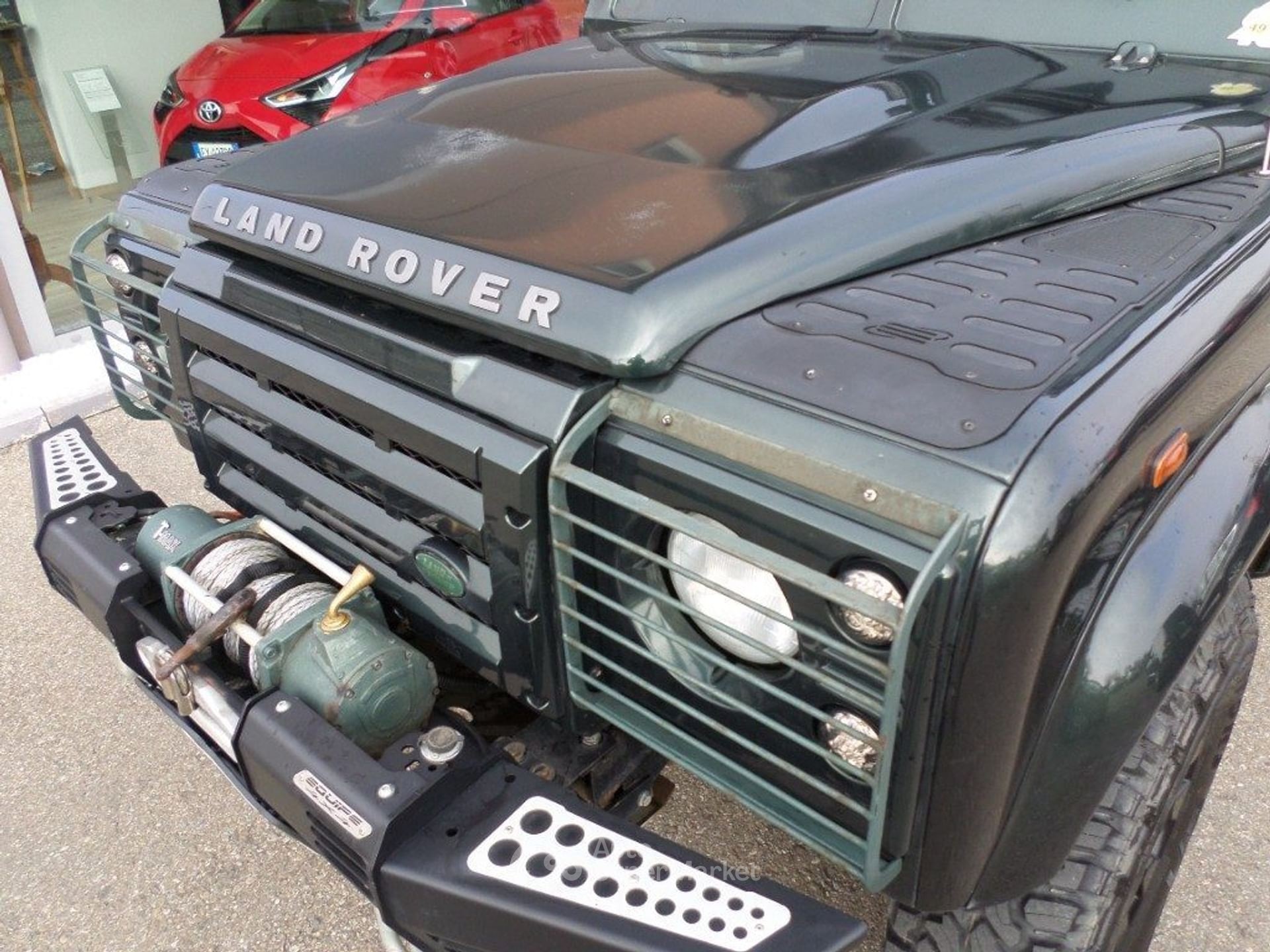 Land Rover Defender