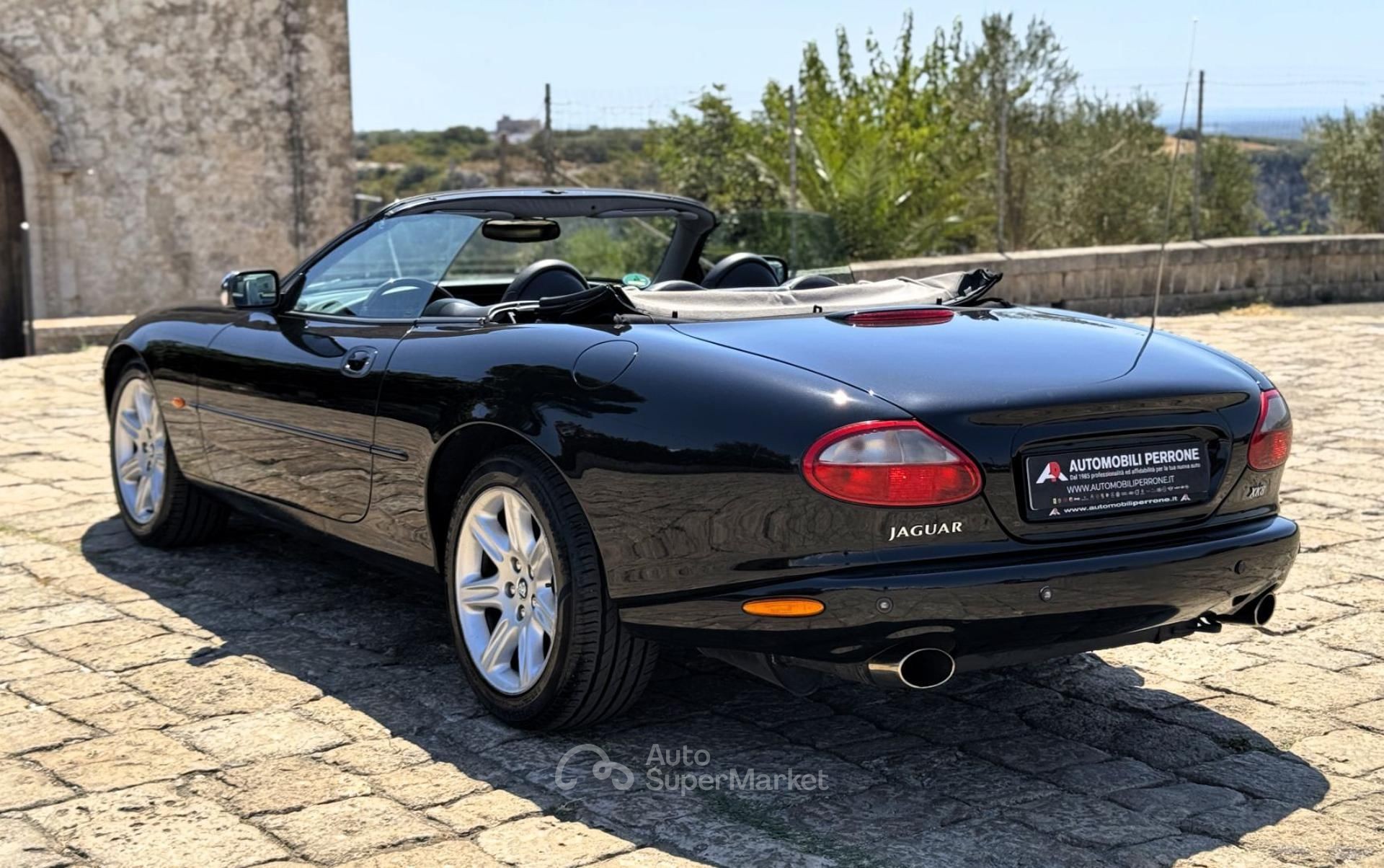 Jaguar XK