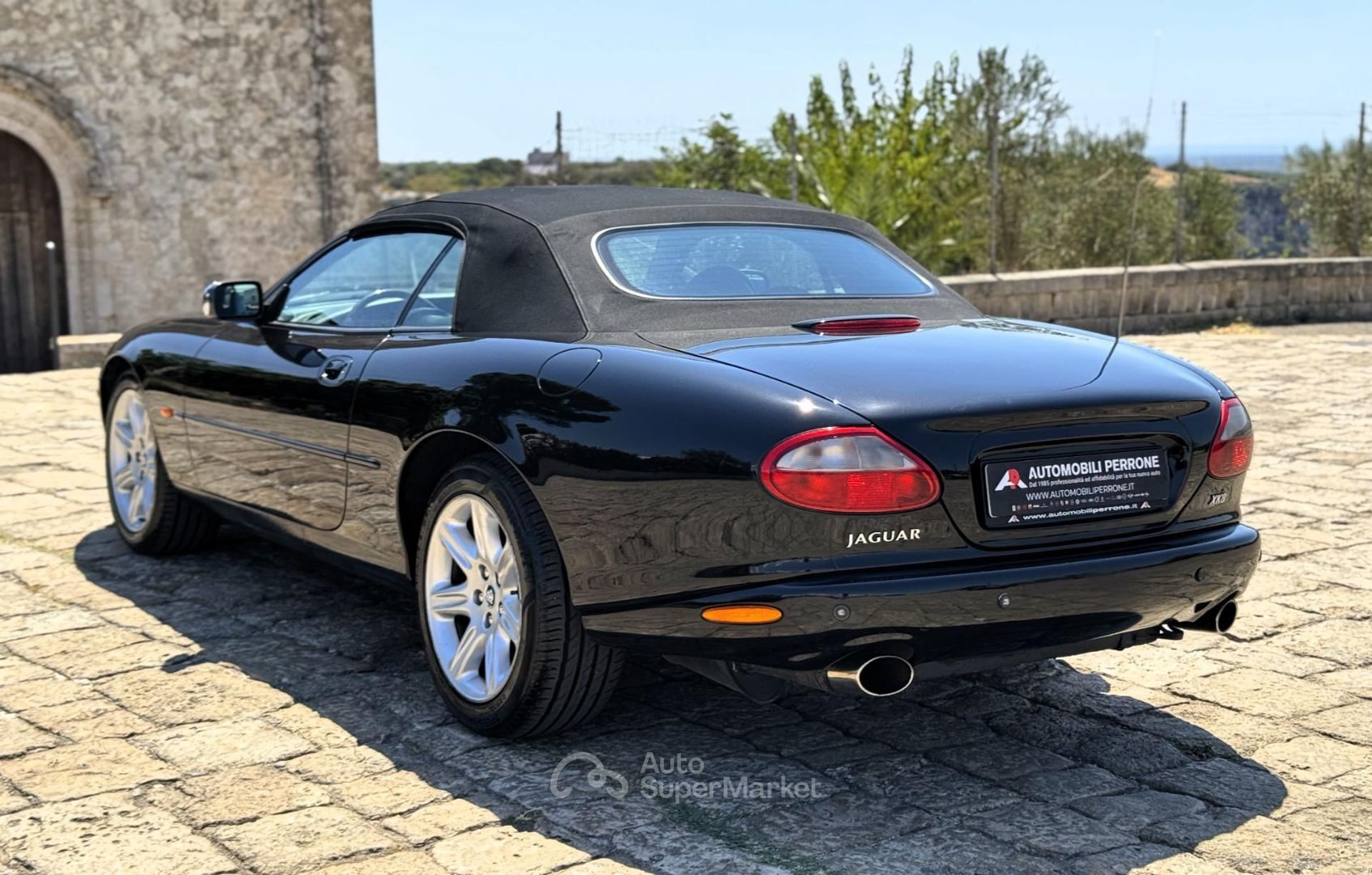Jaguar XK