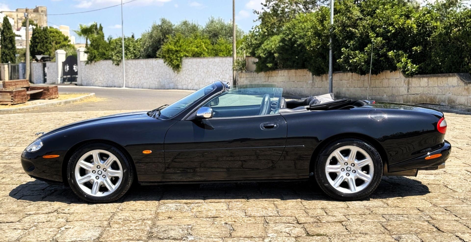 Jaguar XK