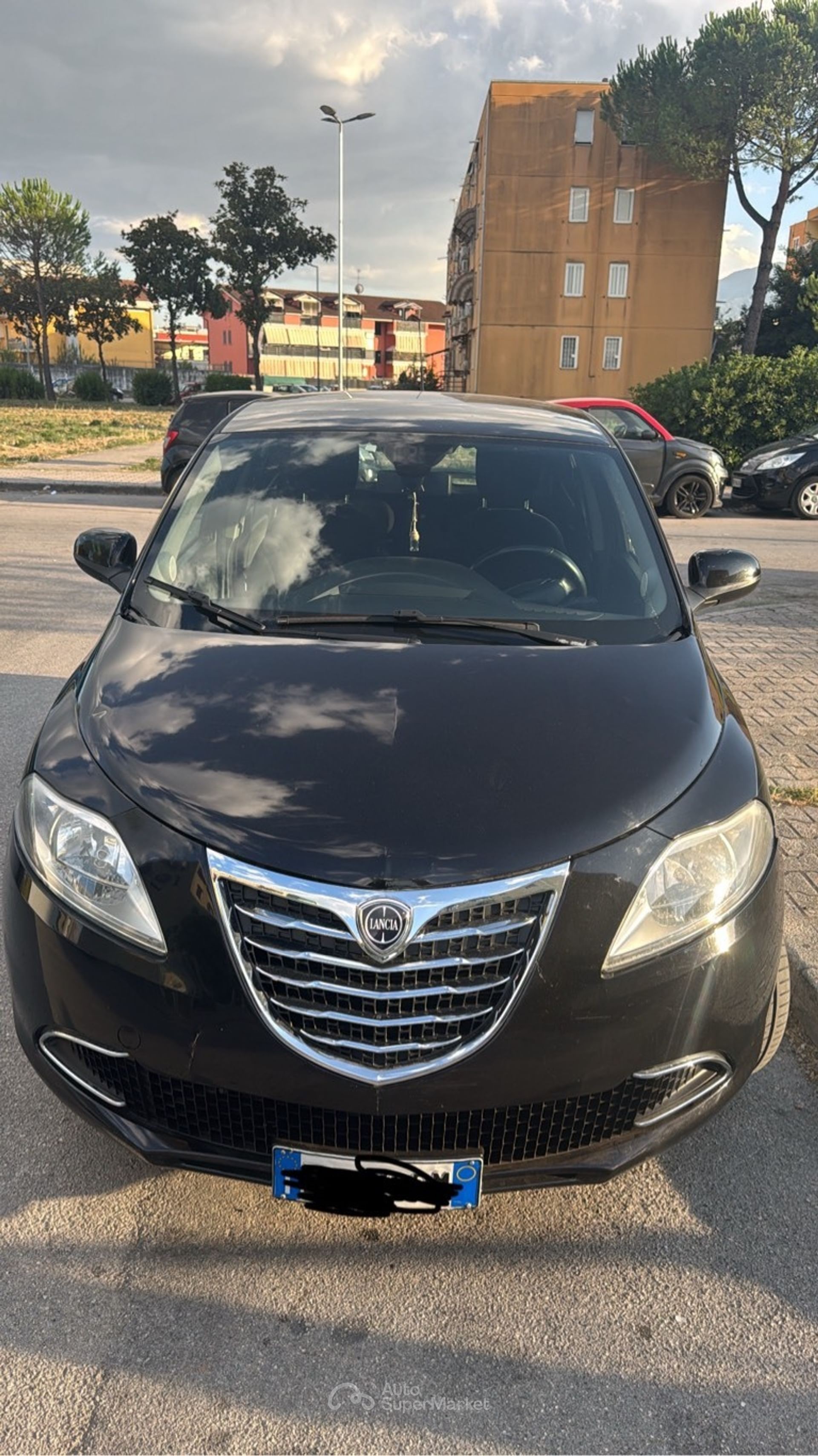 Lancia Ypsilon
