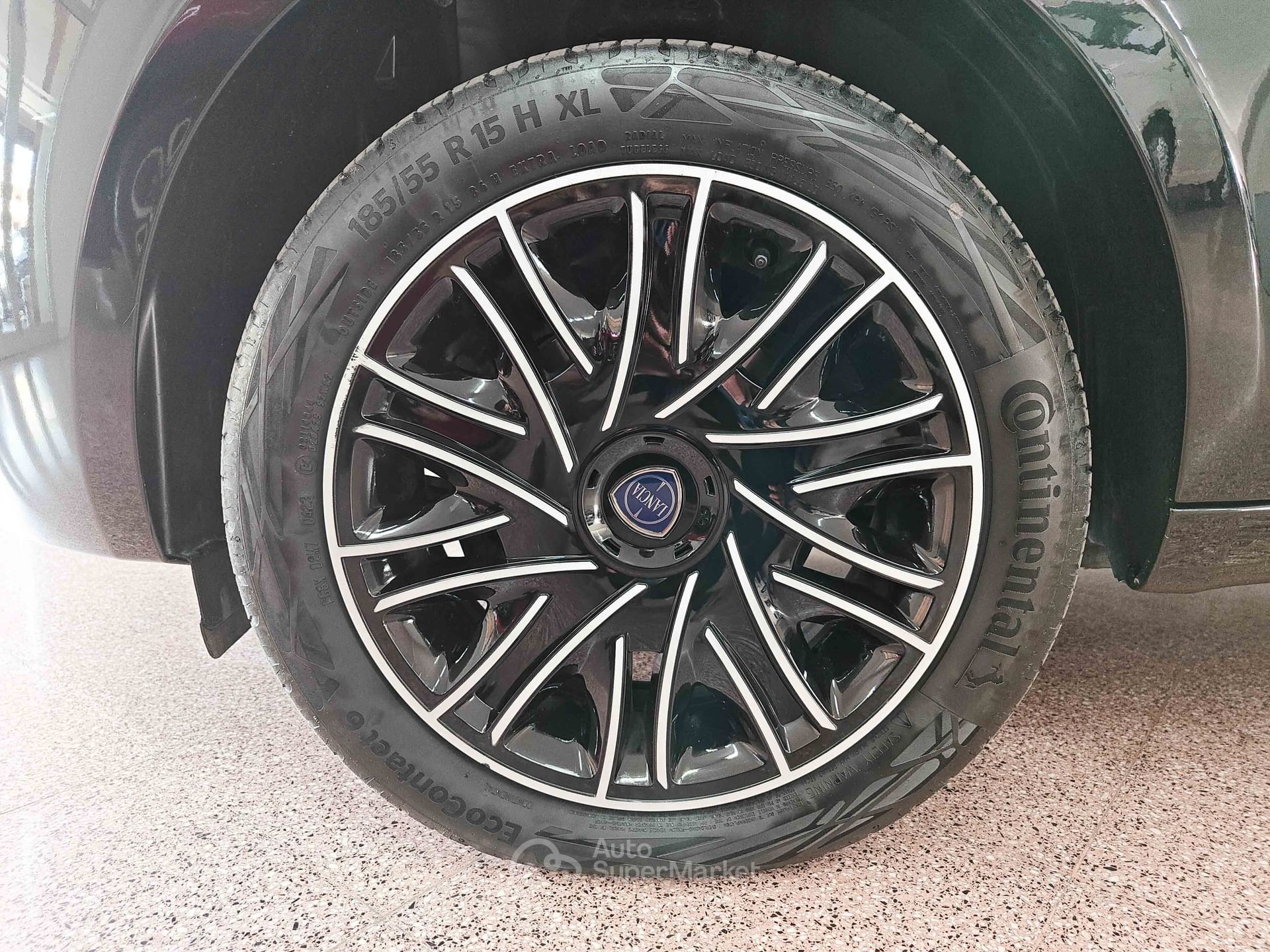 Lancia Ypsilon