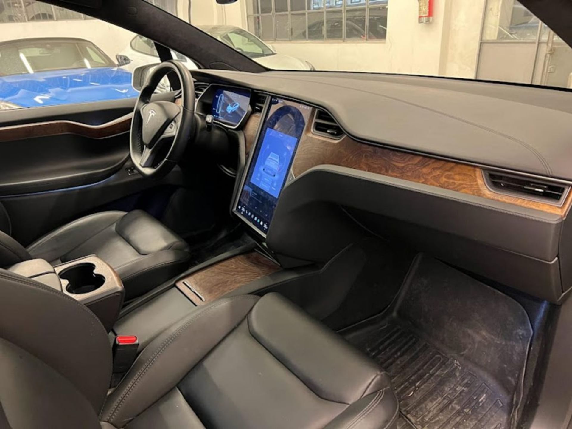 Acquista Tesla Model Y usate - Autosupermarket