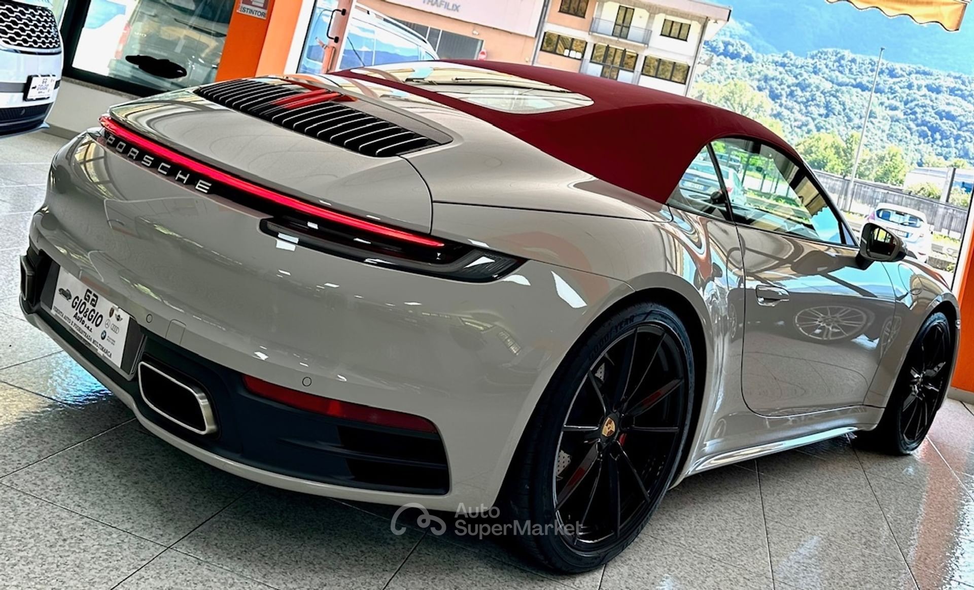 Porsche 911