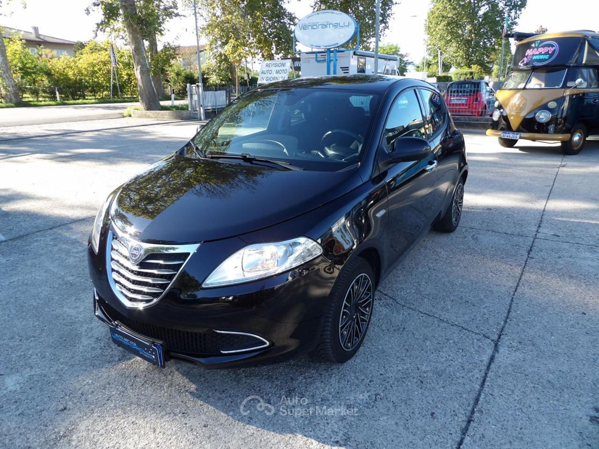 Lancia Ypsilon