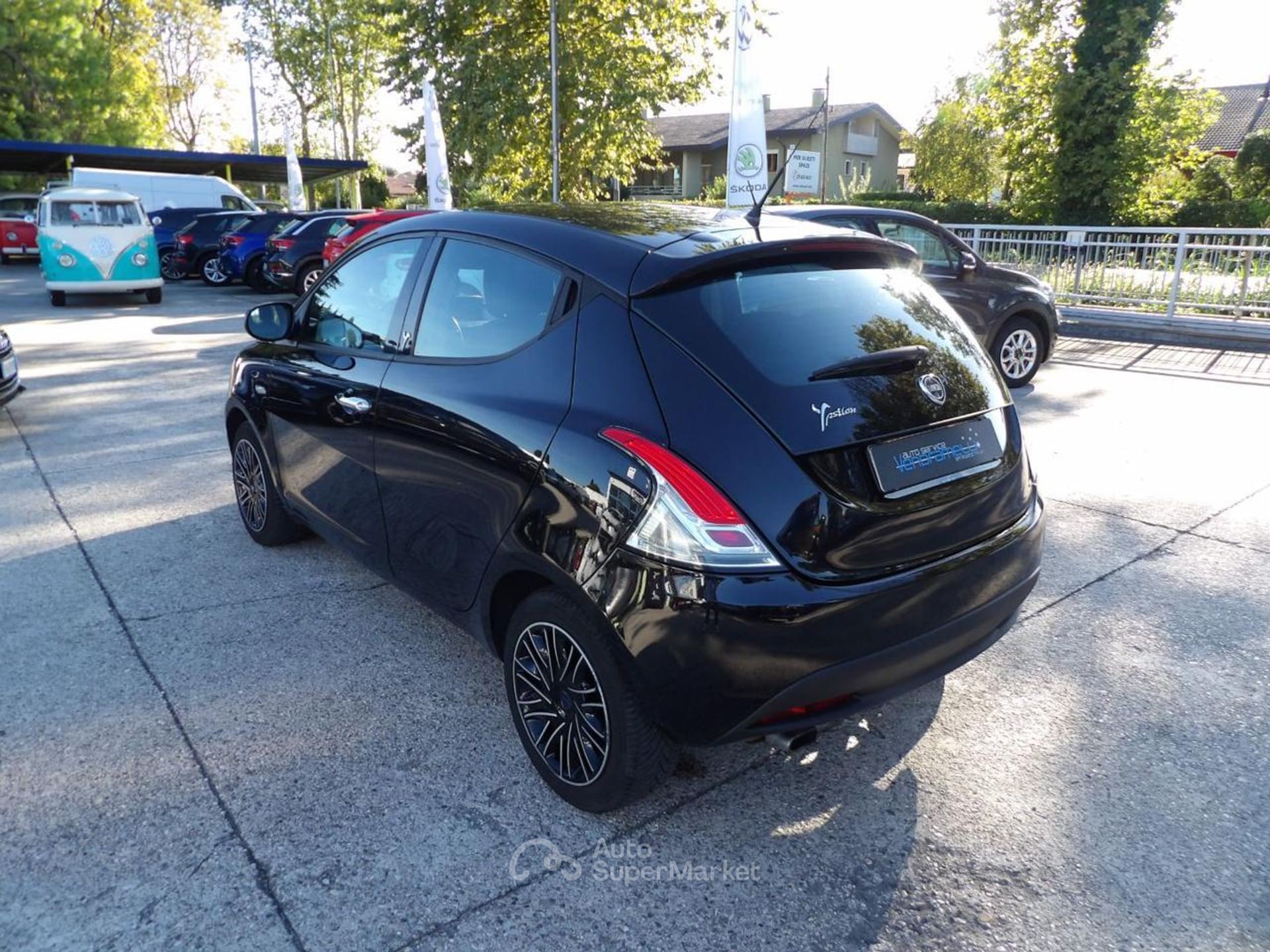 Lancia Ypsilon