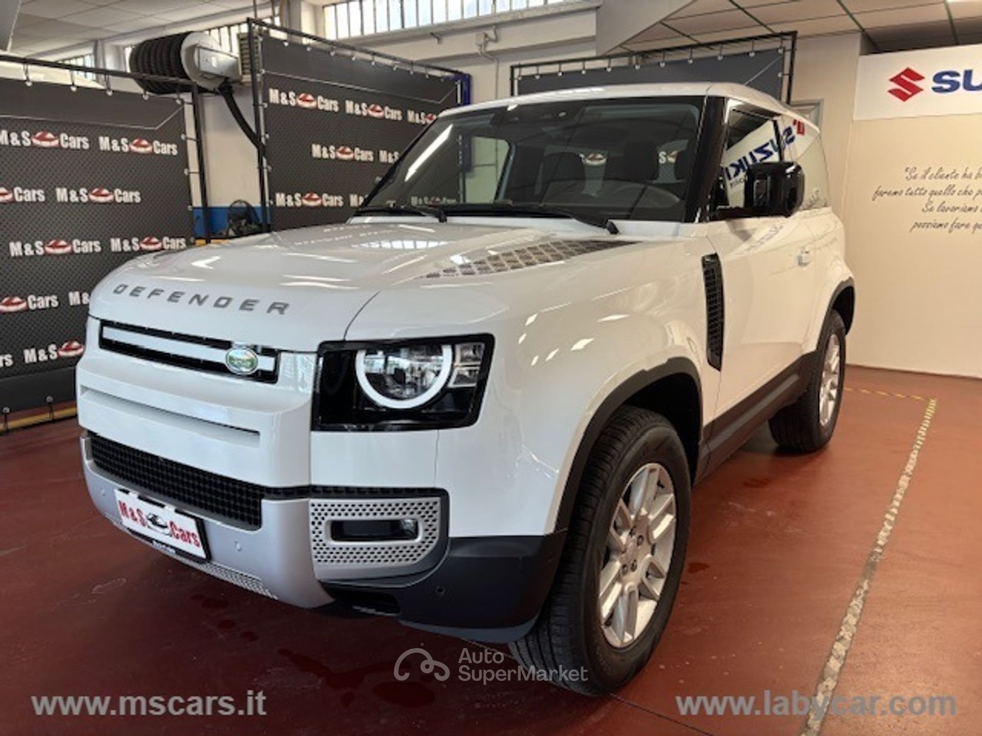 Land Rover Defender