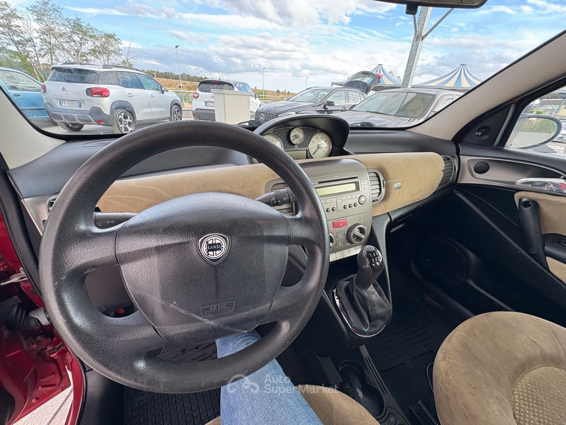 Lancia Ypsilon