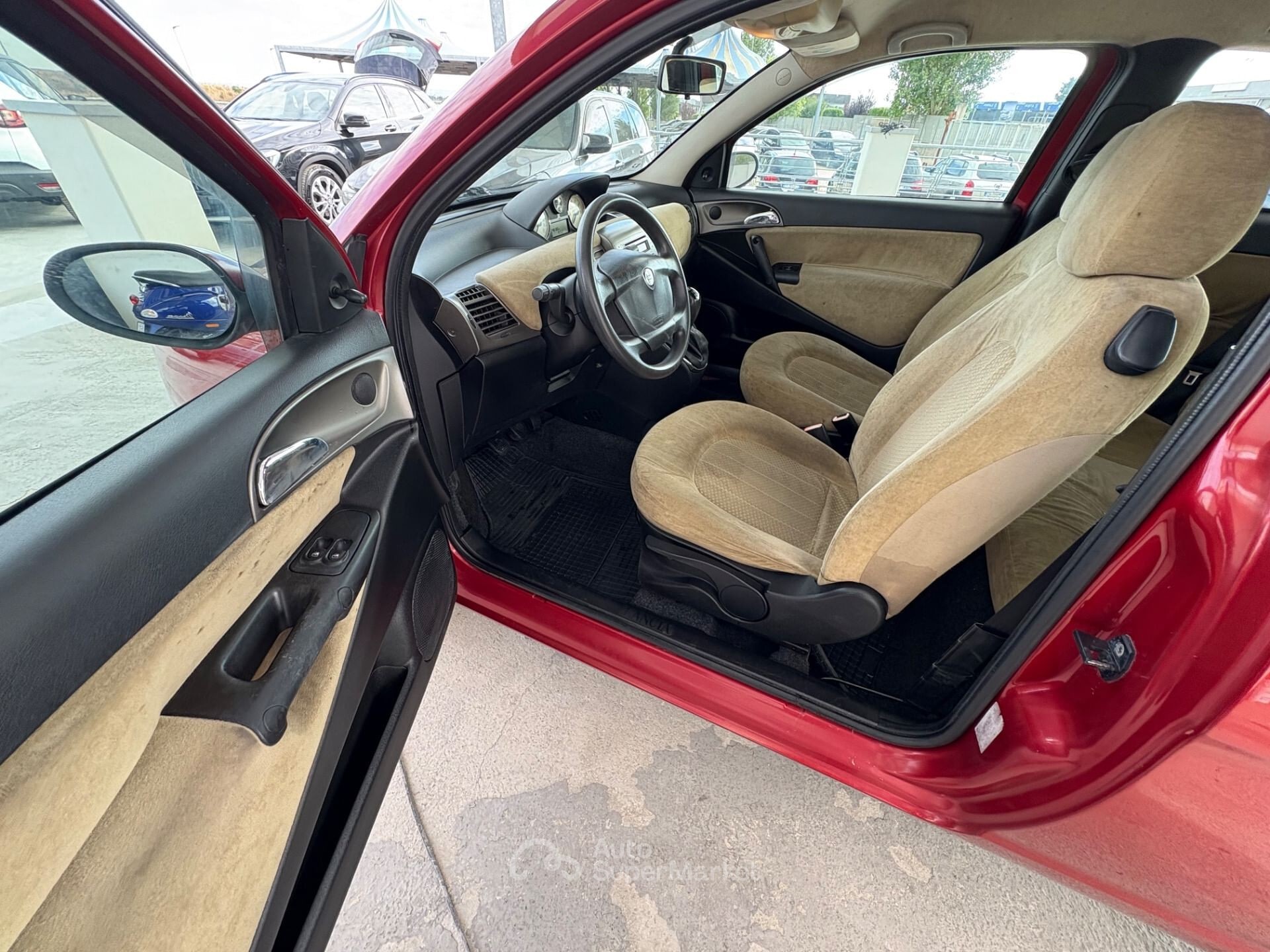 Lancia Ypsilon