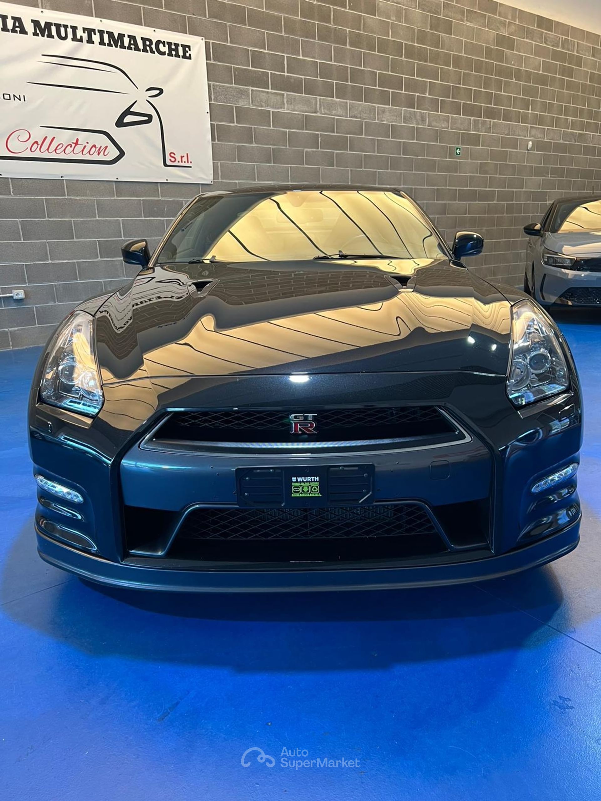 Nissan GT-R