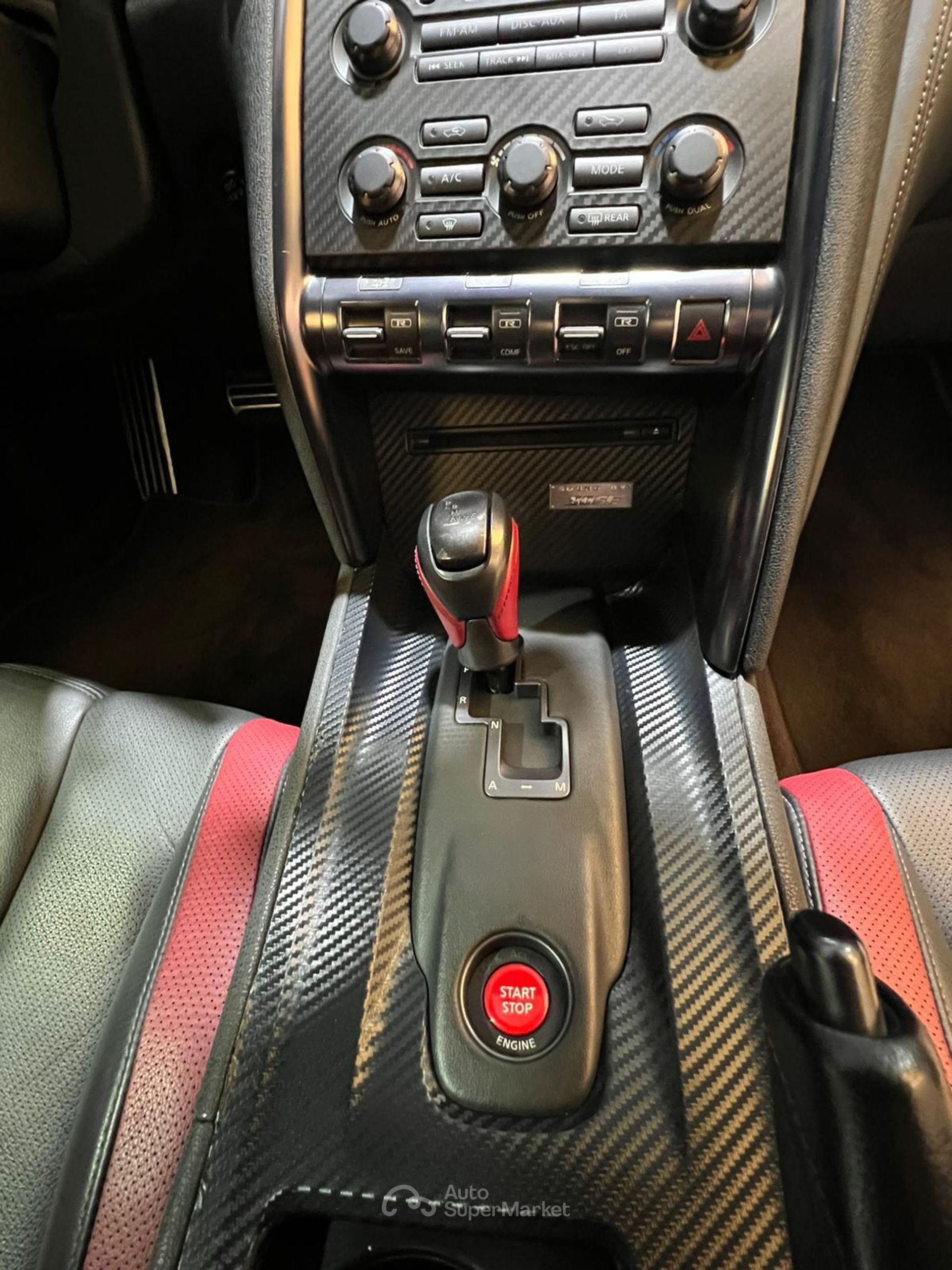 Nissan GT-R
