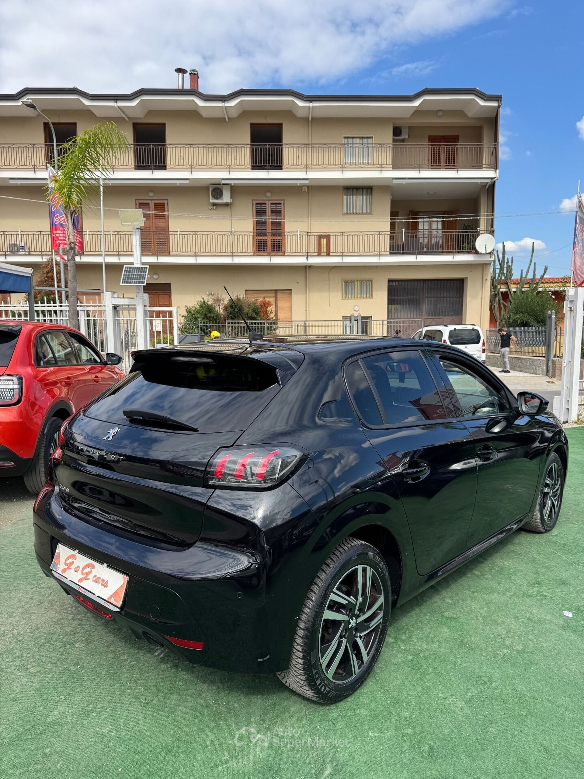 Peugeot 208