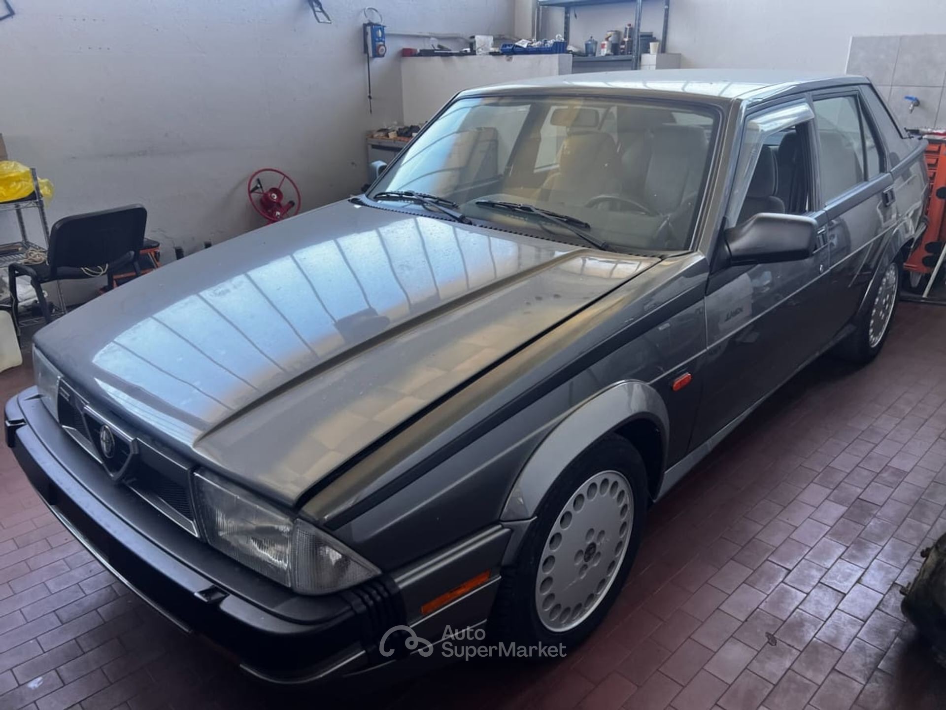 Alfa Romeo 75