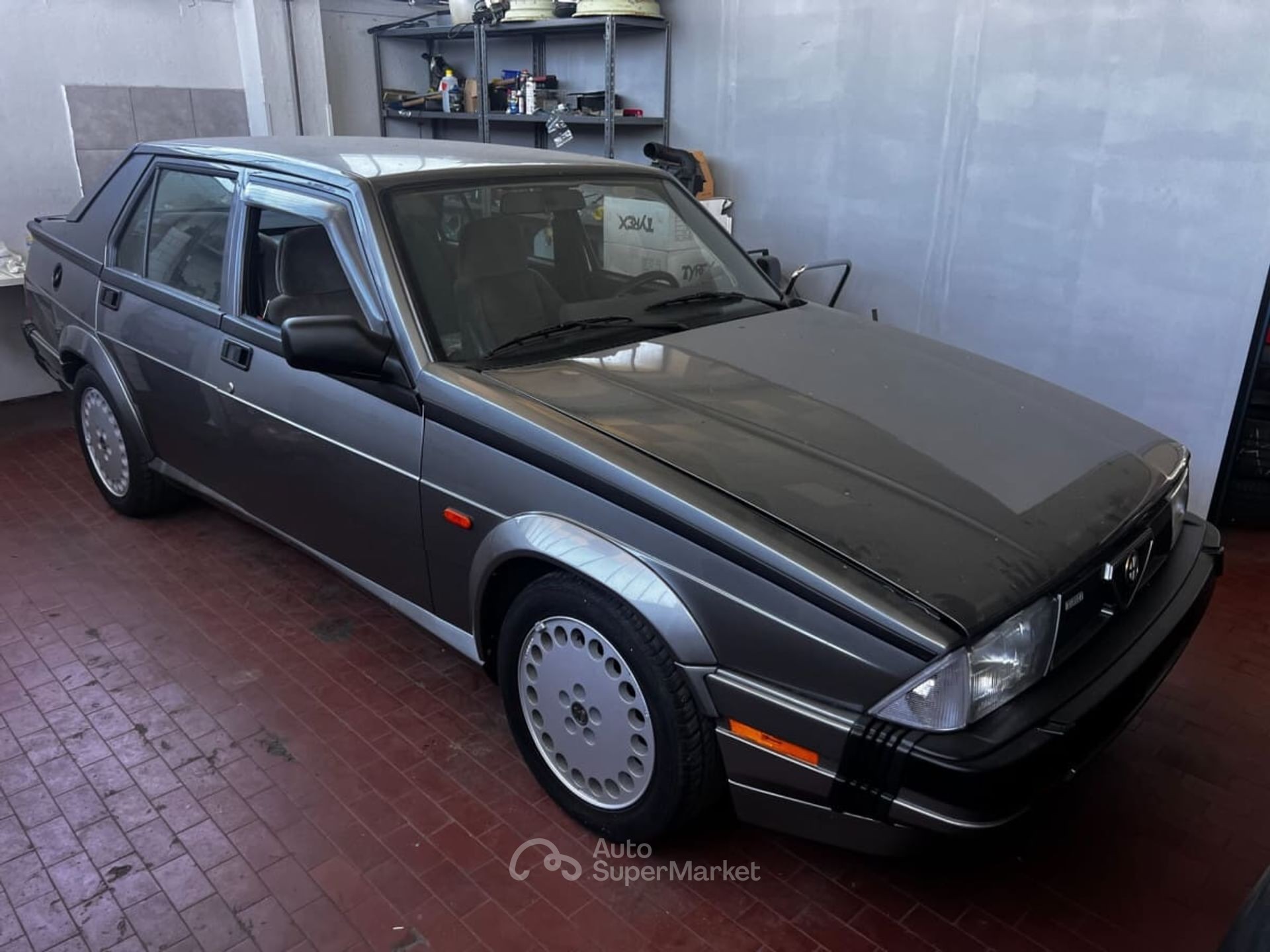 Alfa Romeo 75