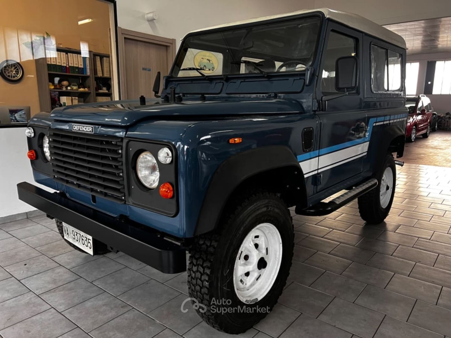 Land Rover Defender