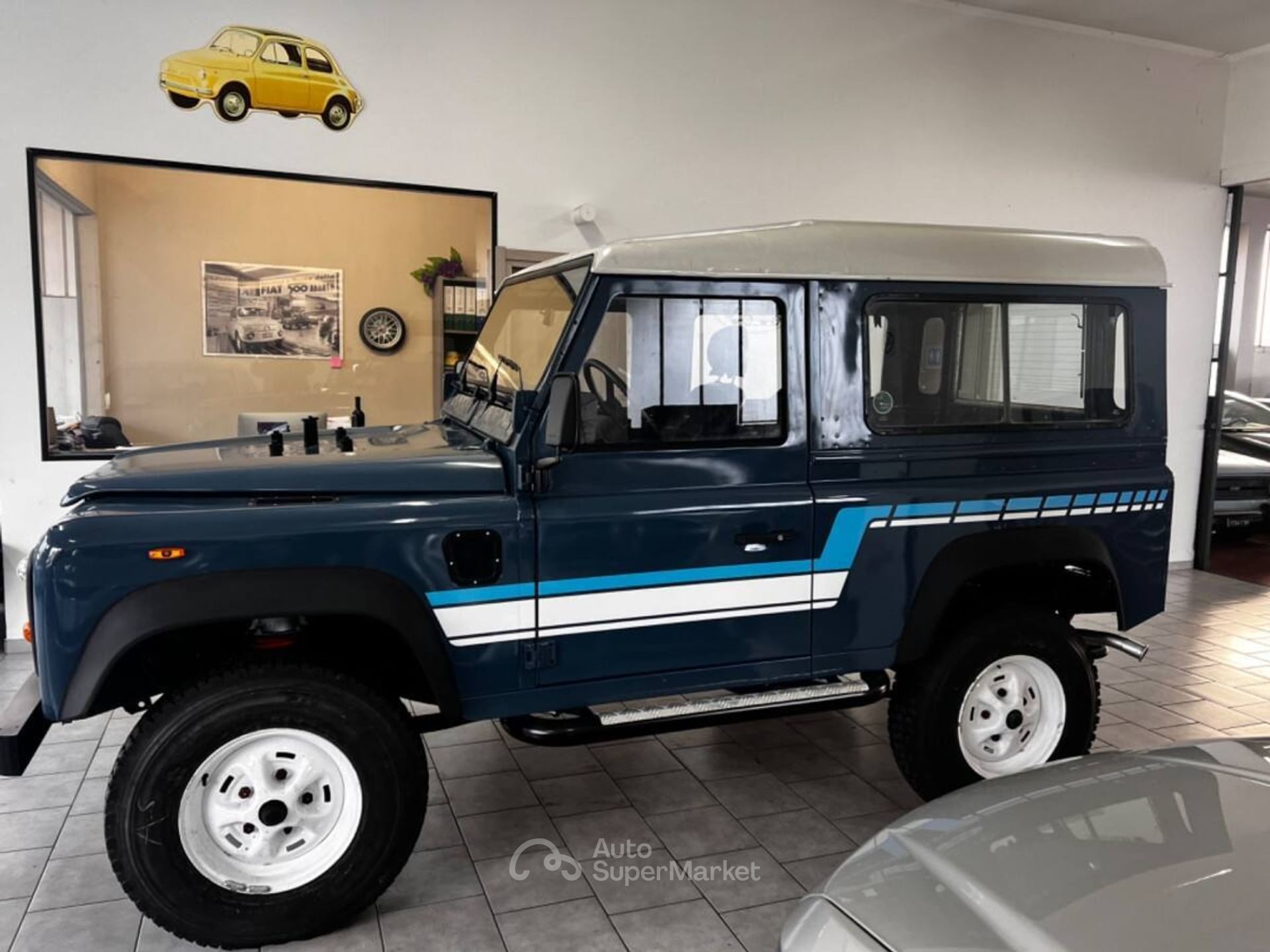 Land Rover Defender