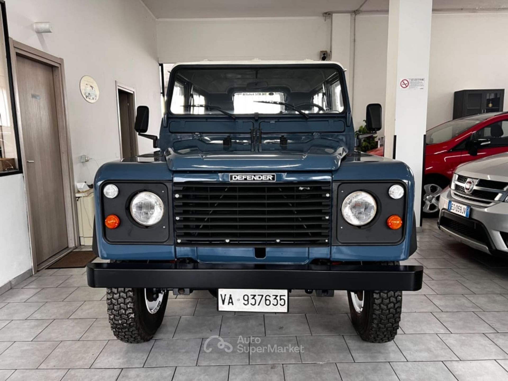 Land Rover Defender
