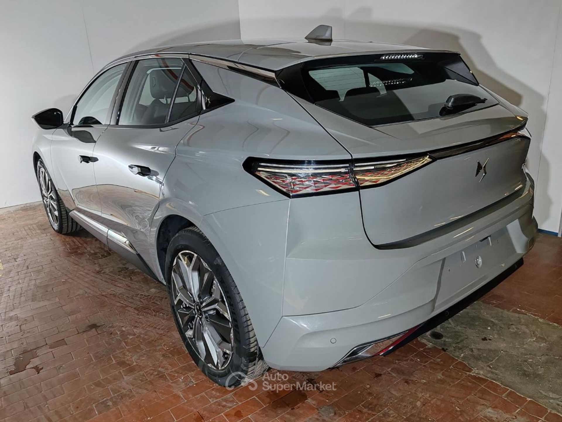 DS Automobiles DS 4