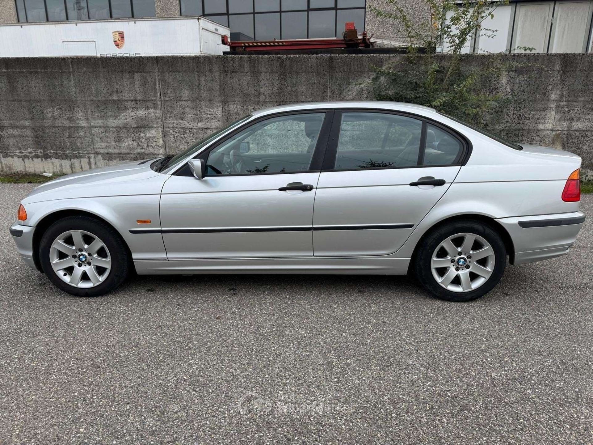 BMW Serie 3 318i