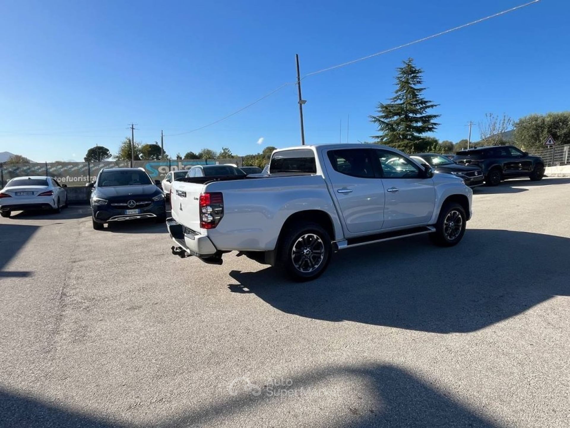 Mitsubishi L200