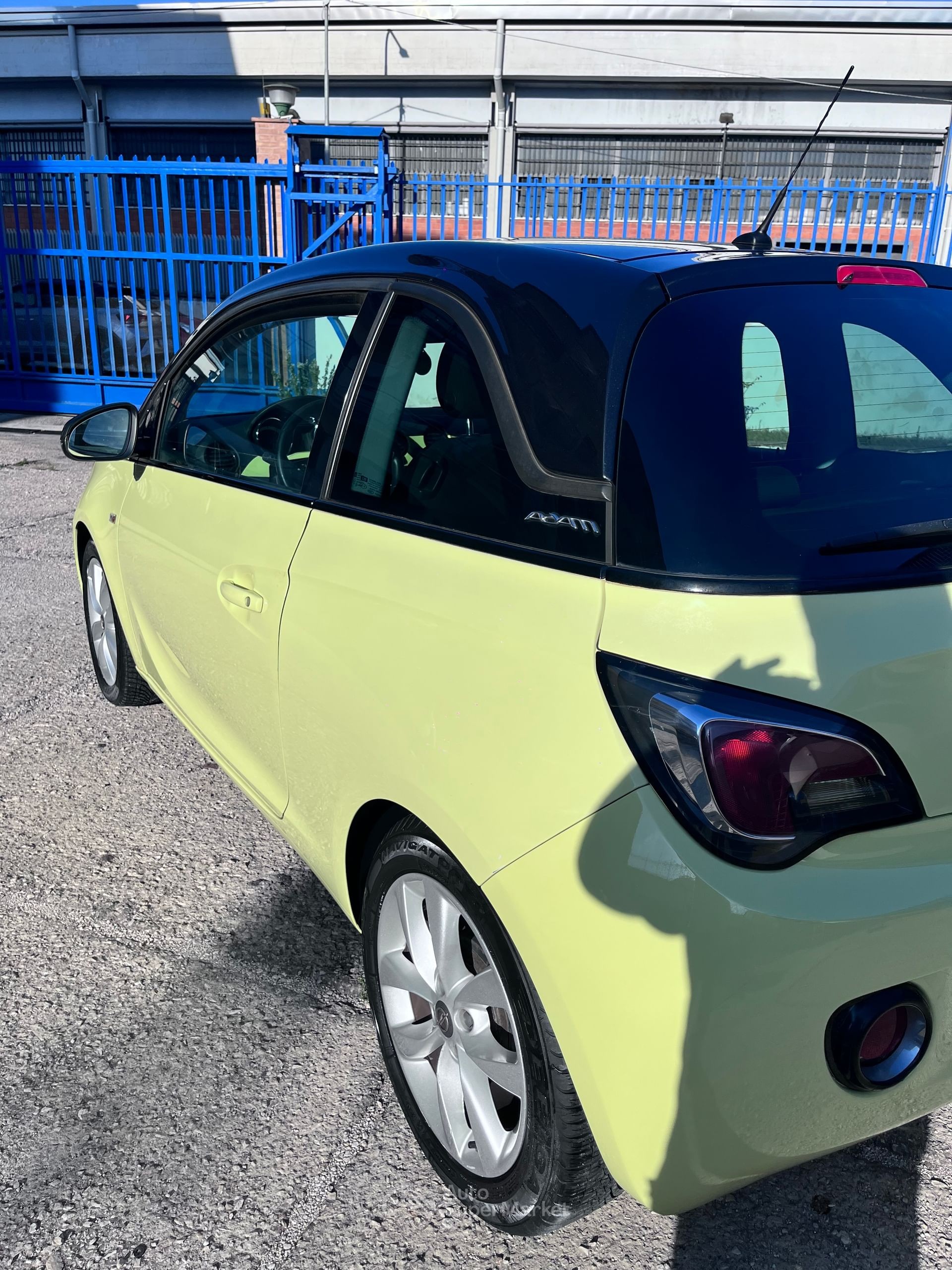 Opel Adam