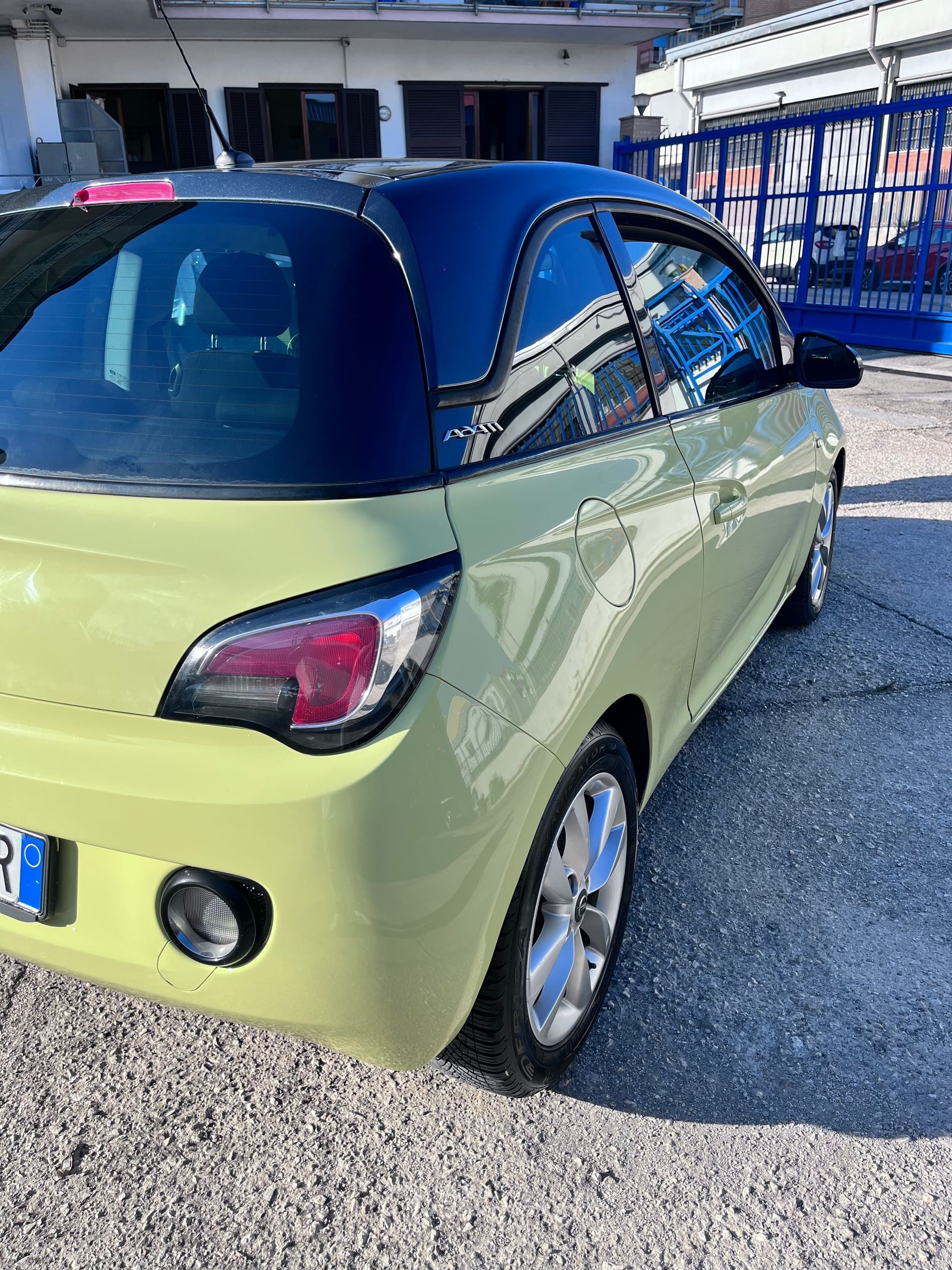 Opel Adam