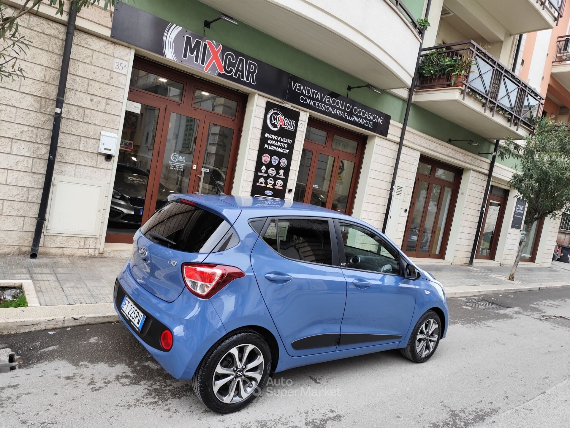 Hyundai i10