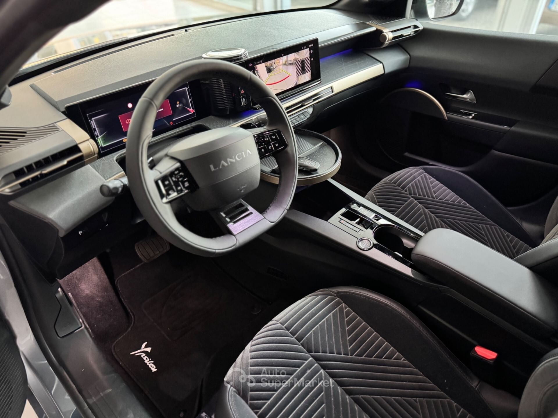 Lancia Ypsilon