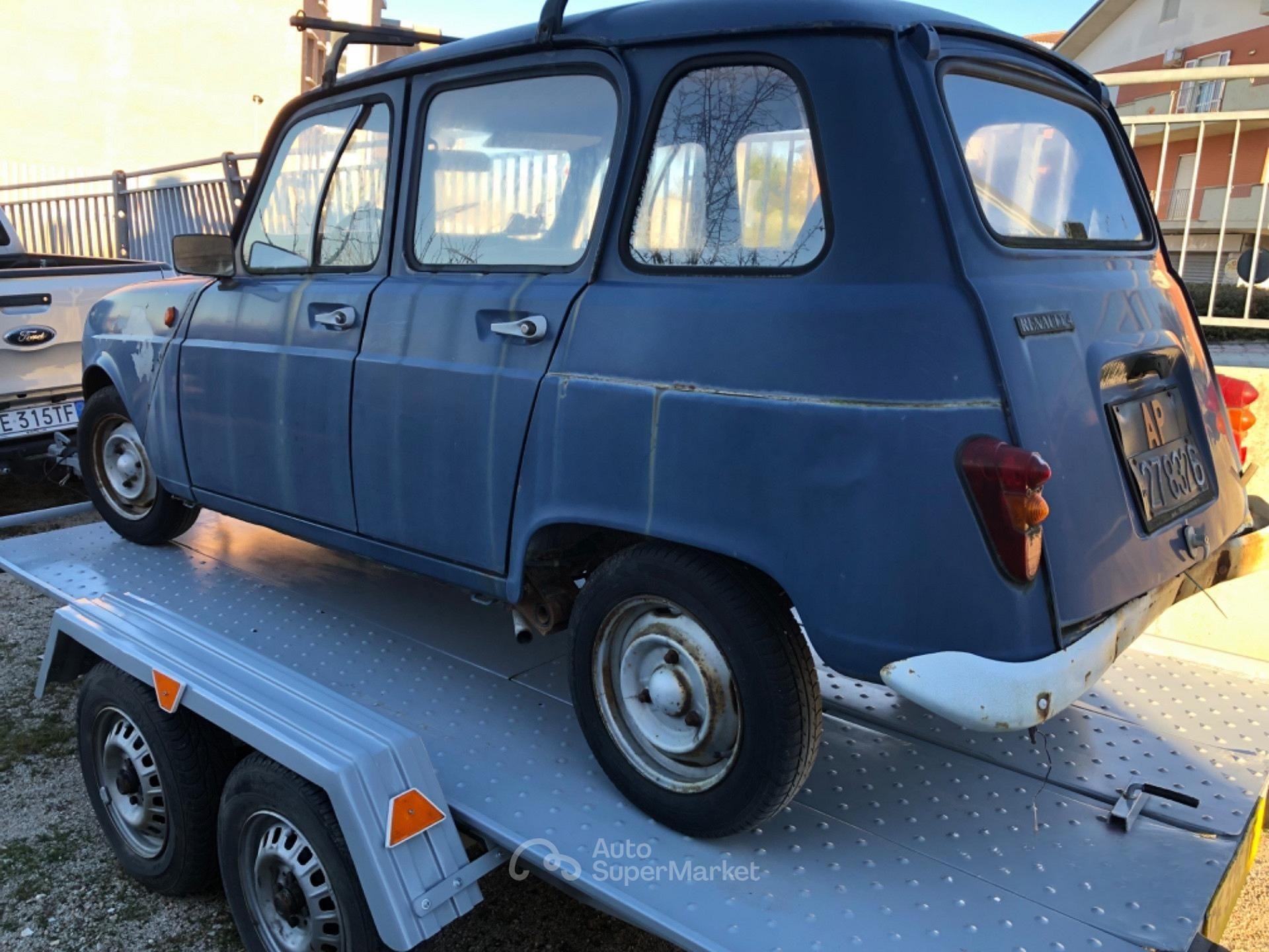 Renault 4