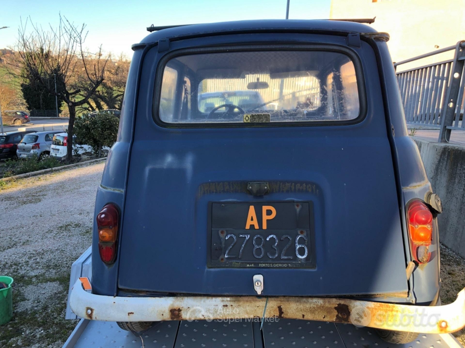 Renault 4