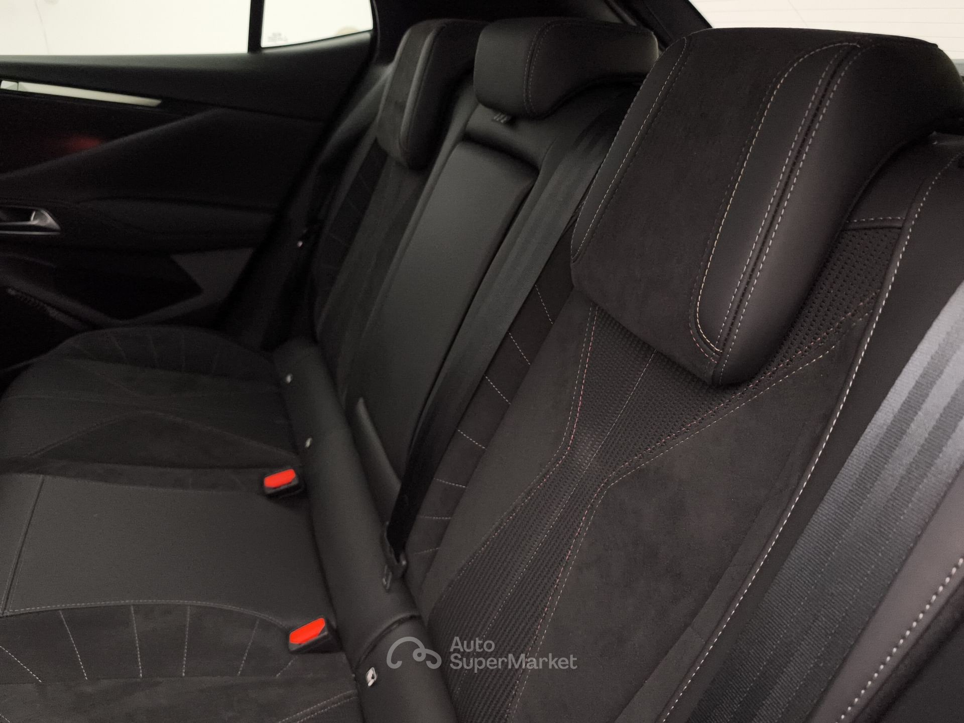 DS Automobiles DS 4