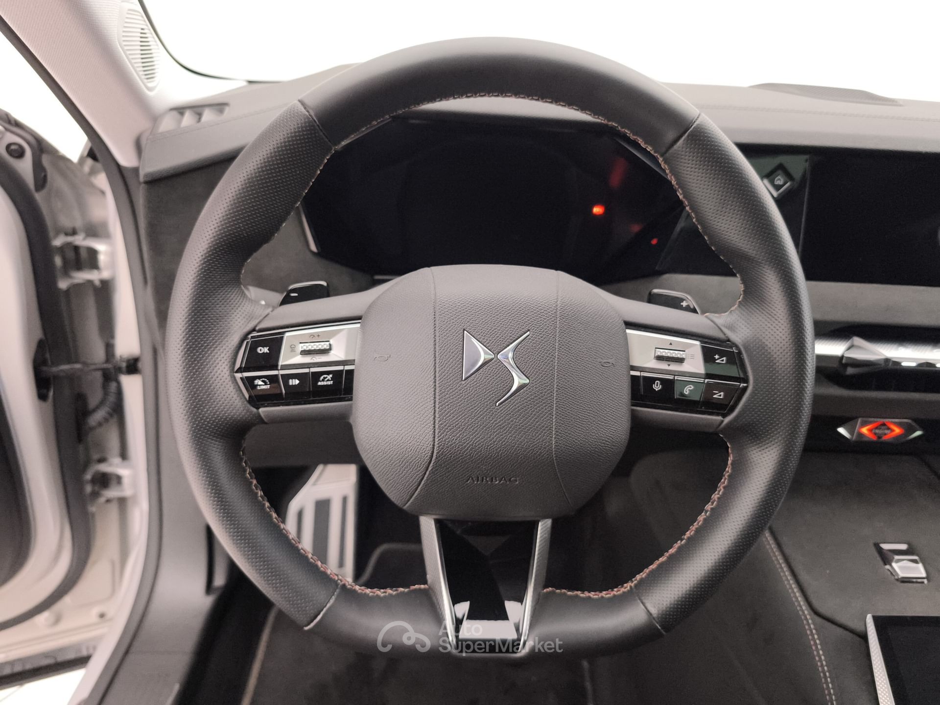 DS Automobiles DS 4