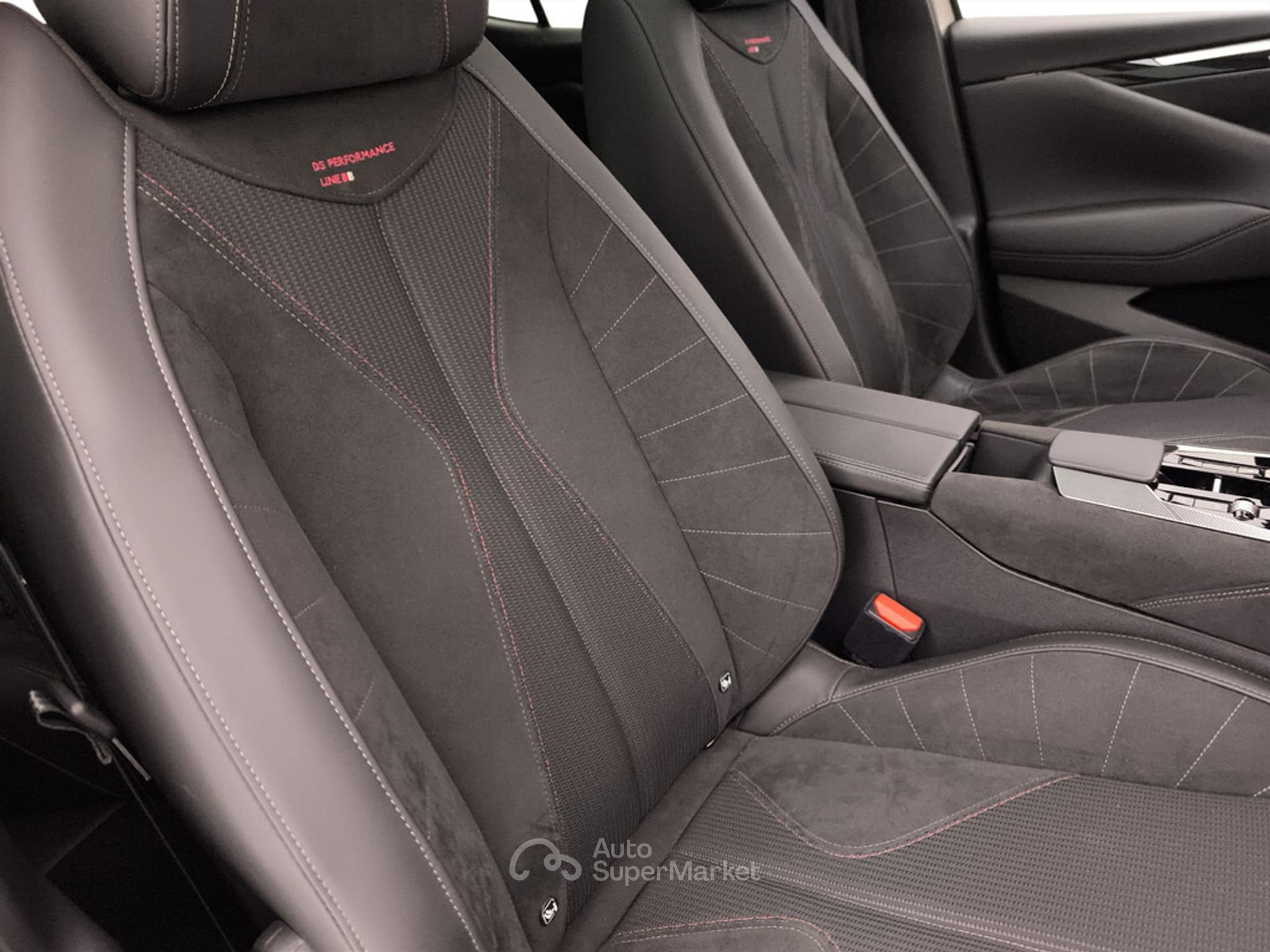 DS Automobiles DS 4