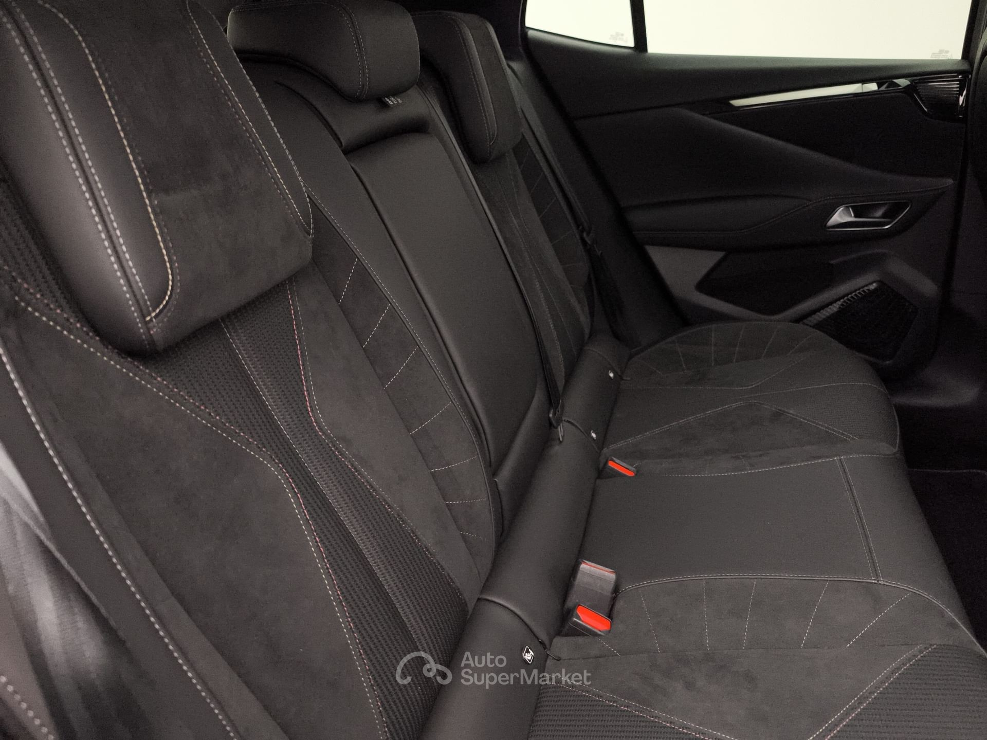 DS Automobiles DS 4