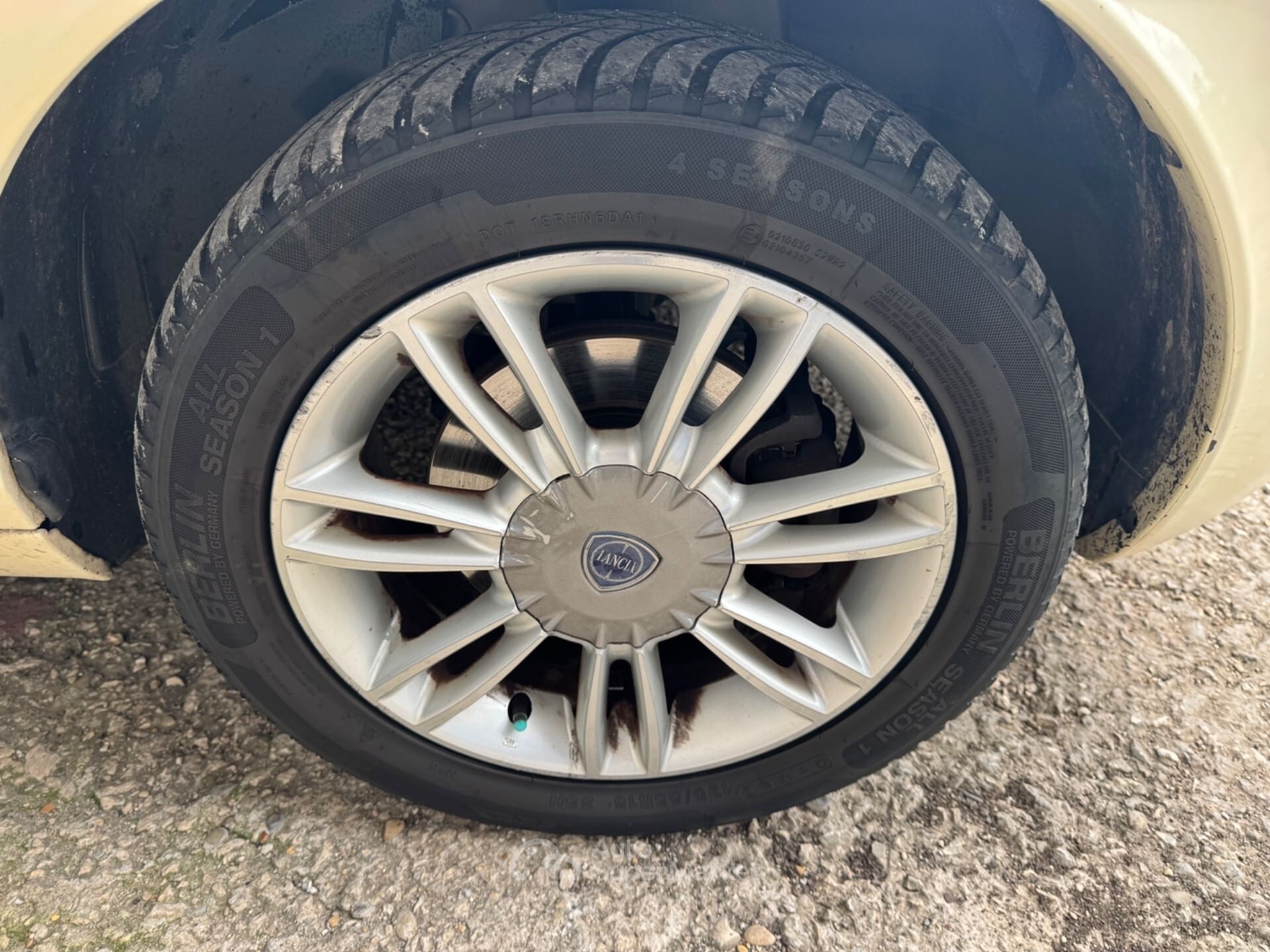 Lancia Ypsilon
