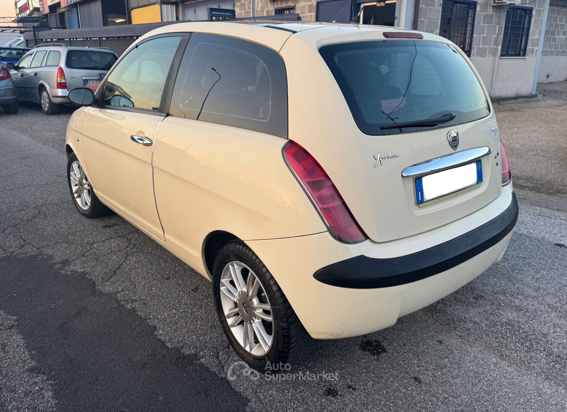 Lancia Ypsilon