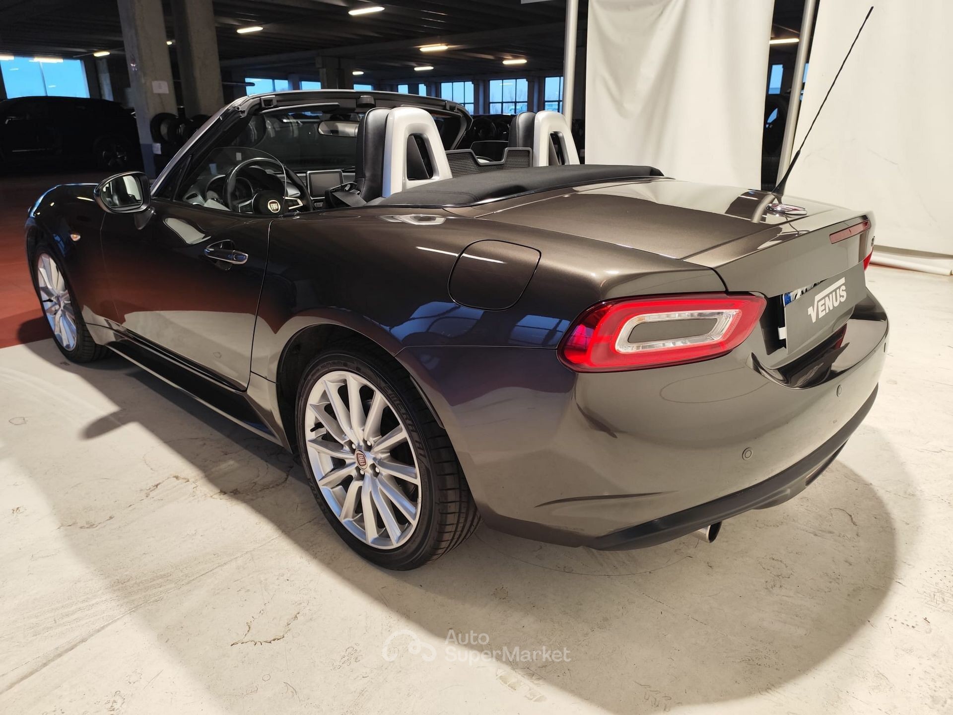 Fiat 124 spider