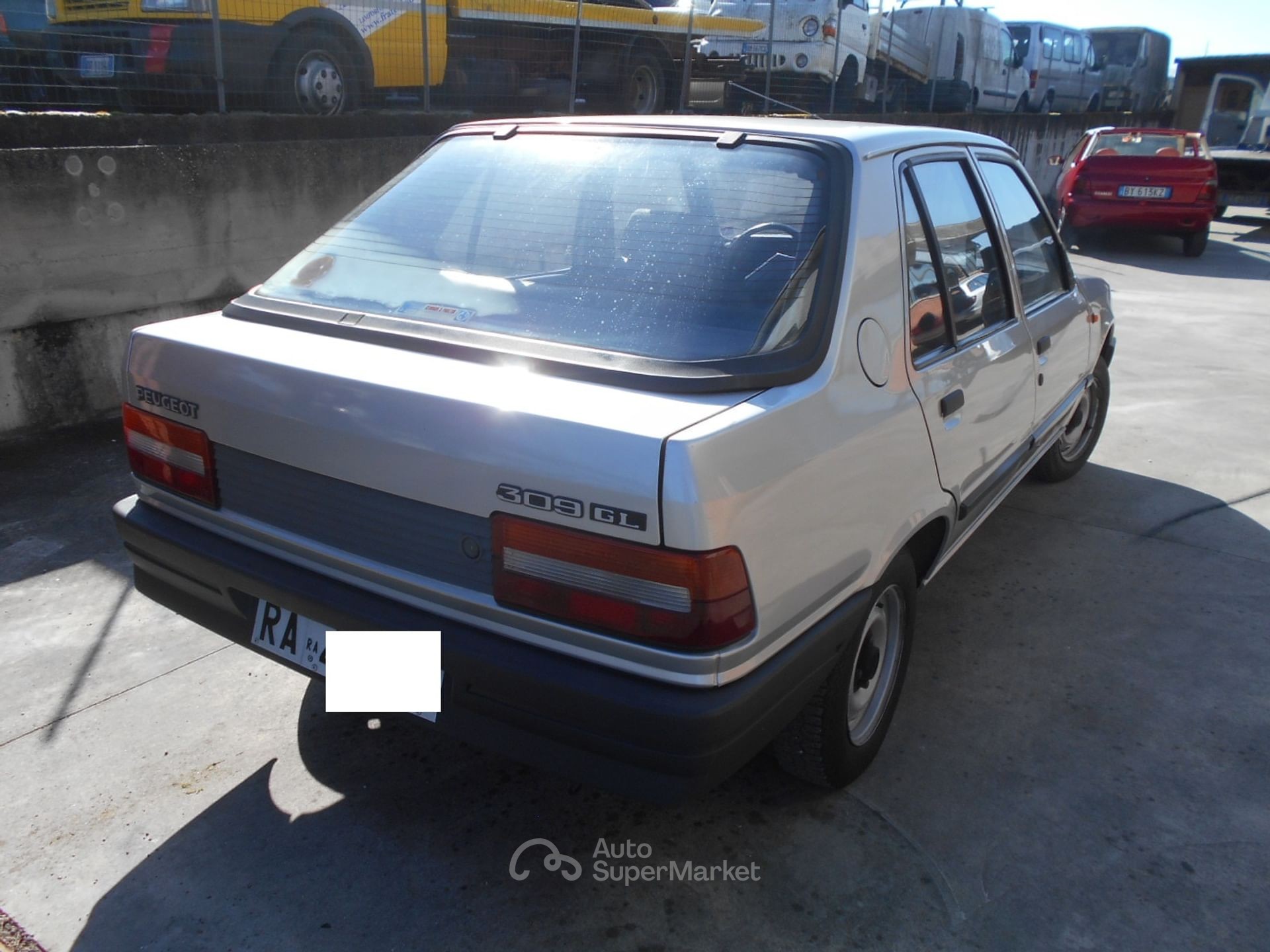 Peugeot 309