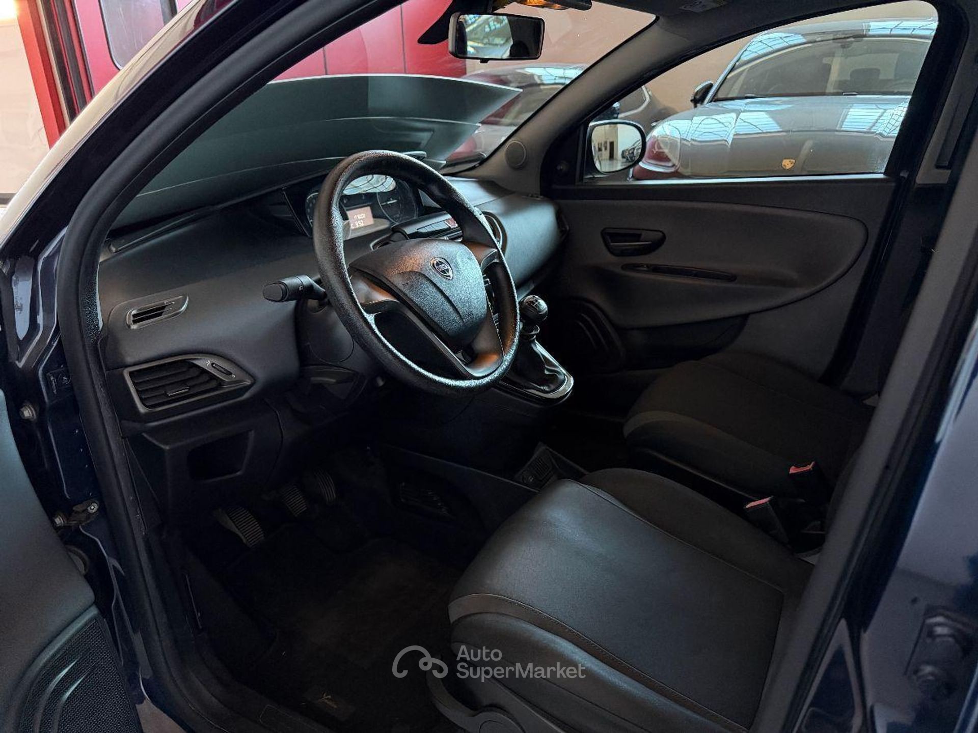 Lancia Ypsilon